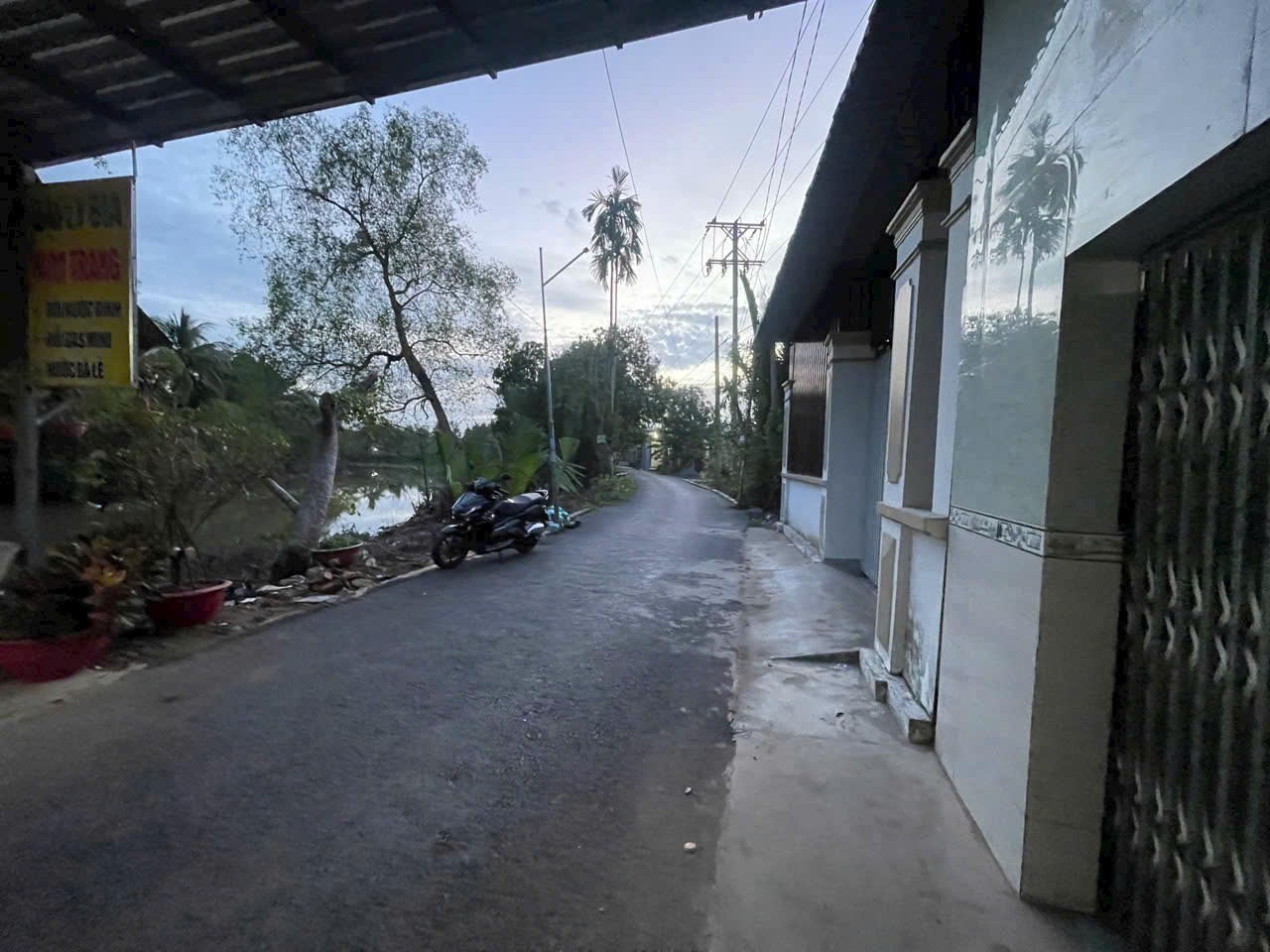 Bán dãy nhà trọ kế chợ bông vang Phong Điền