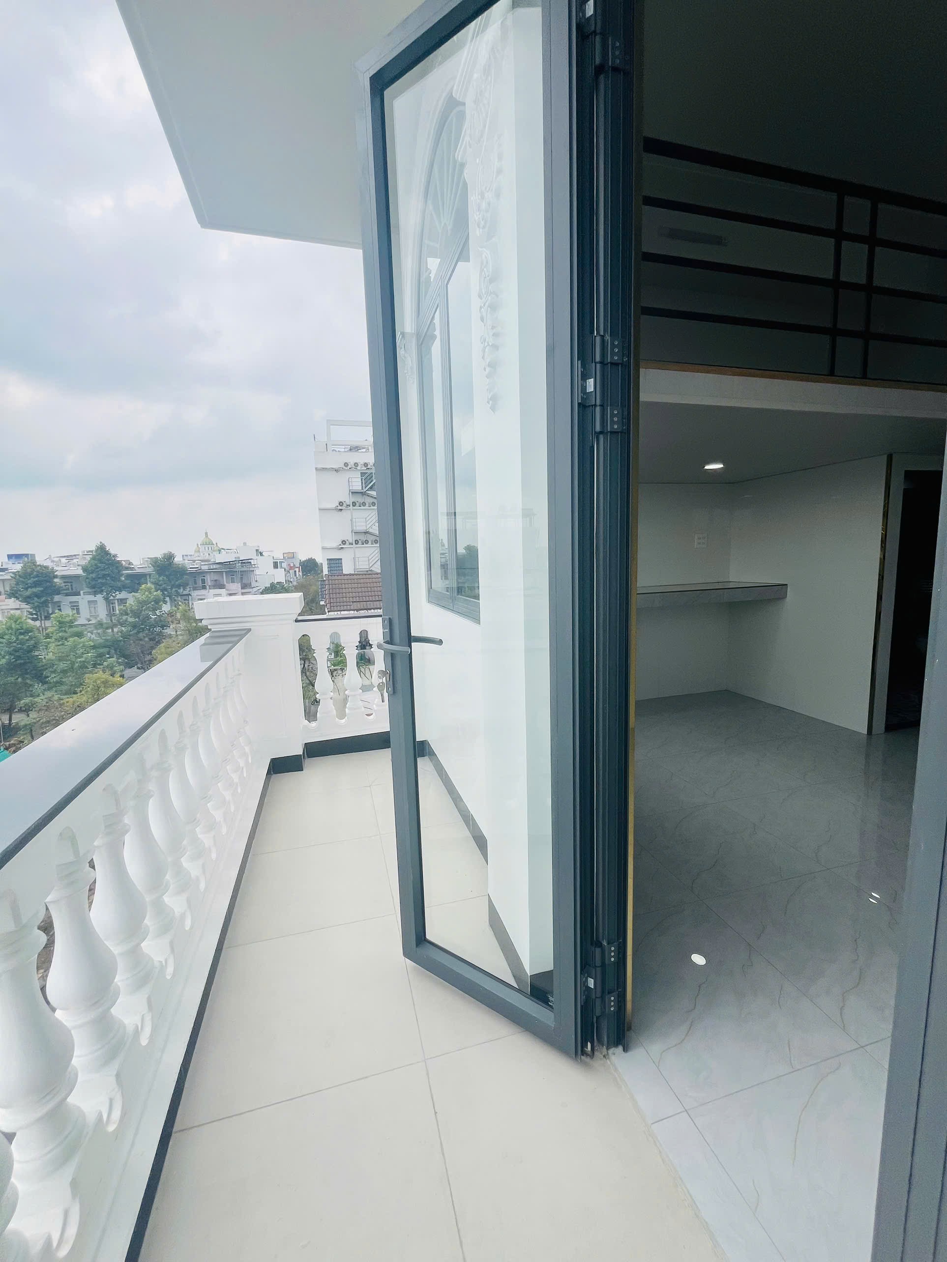 Cho thuê Minihouse mới xây kdc Hưng Phú gần Siêu thị Go