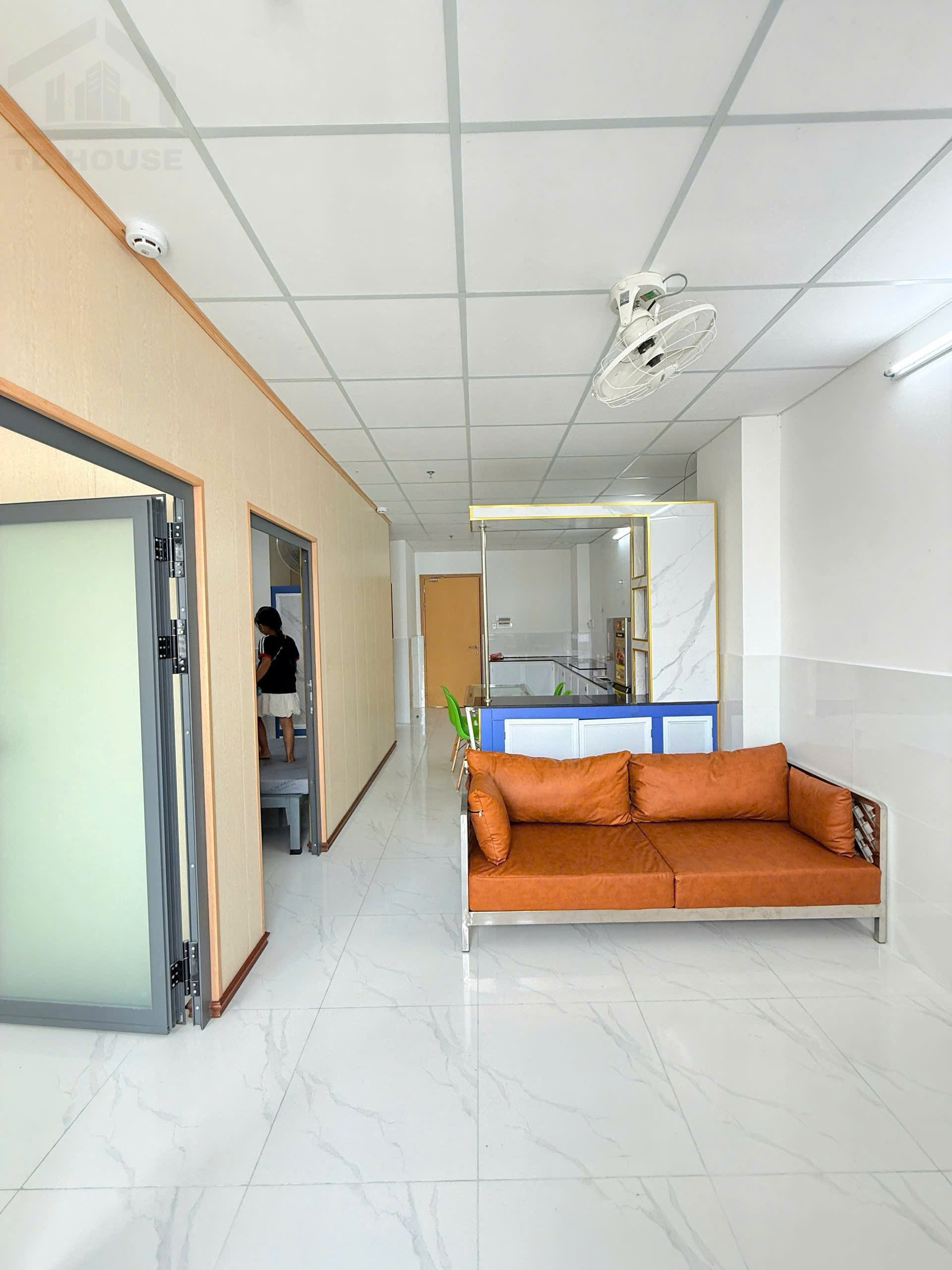 Chung cư full nội thất bao phí Vận Hành