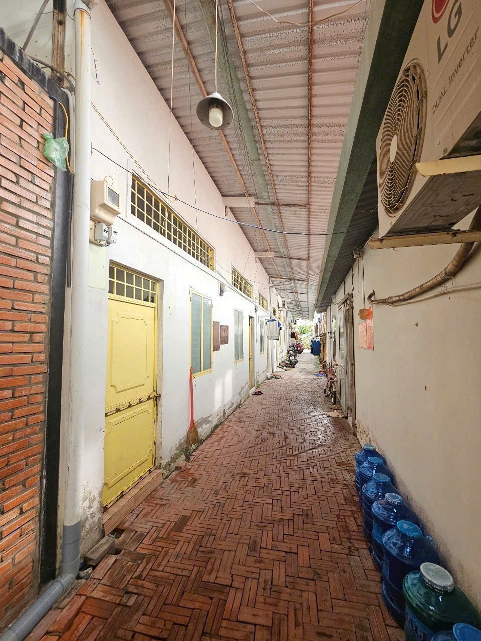 Bán dãy trọ 13 phòng 2 mặt tiền hẻm 553 đường 30/4 Ninh Kiều – Thu nhập ổn định