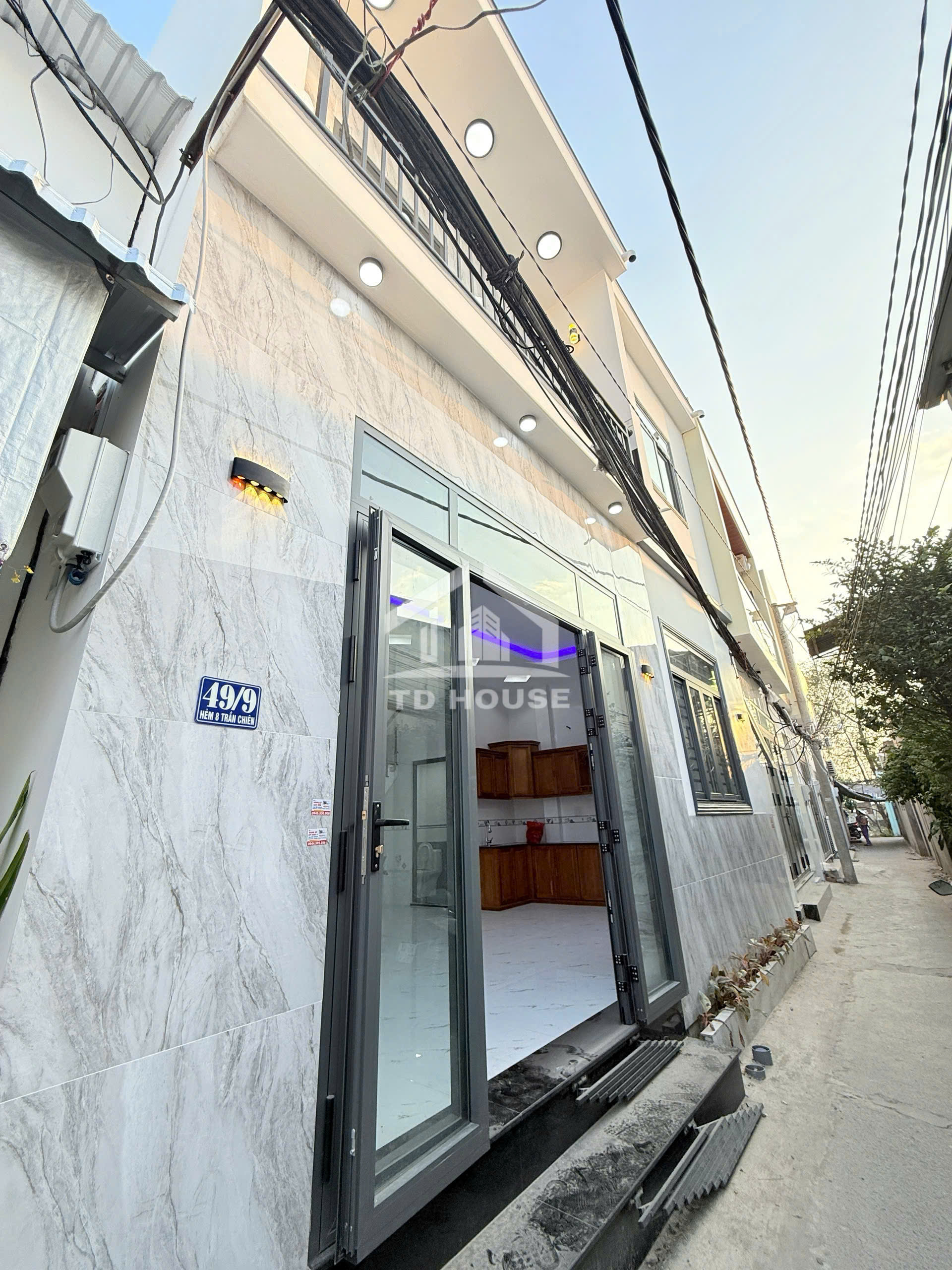 Nhà 3 phòng ngủ - Gần đh Tây Đô