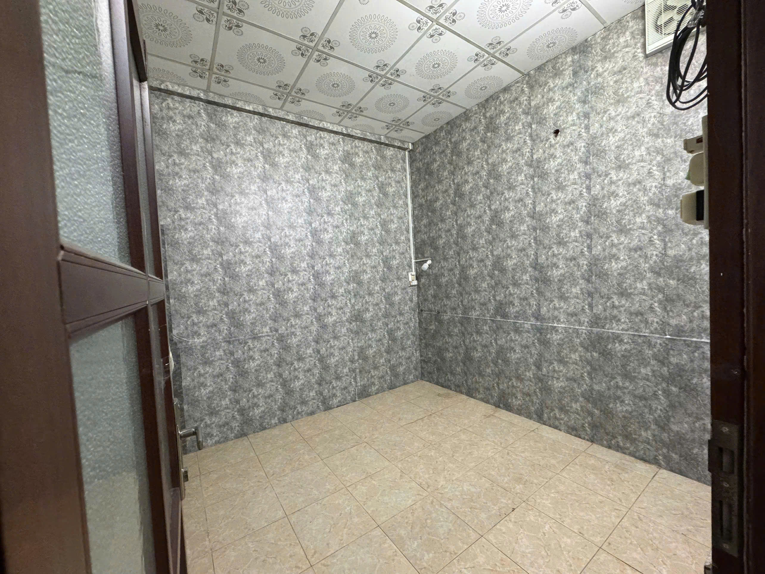 Cho thuê nhà lầu 3 phòng ngủ hẻm Phạm Ngọc Hưng – Võ Văn Kiệt, giá 4 triệu/tháng