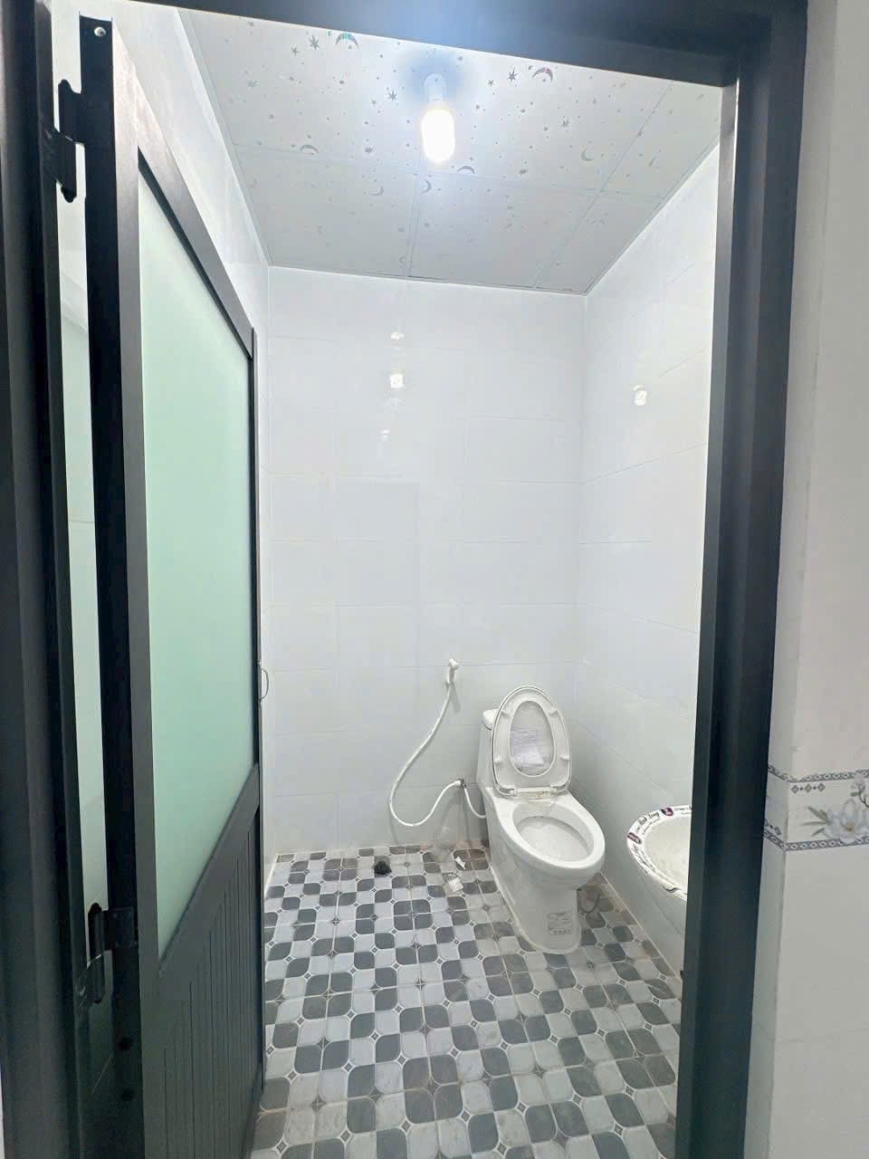 Cho thuê nhà 13 triệu mặt tiền Đường Nguyễn Đệ