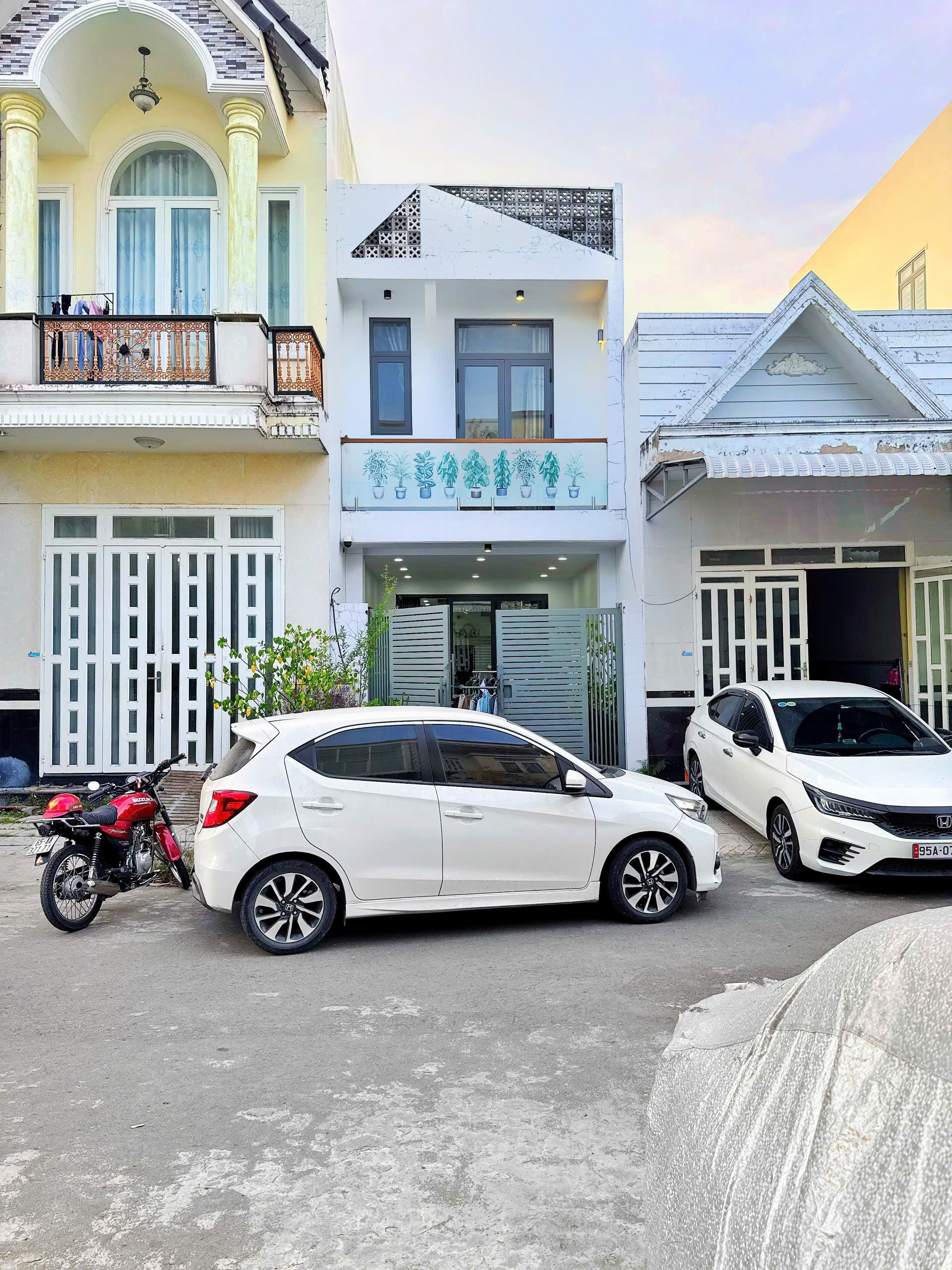 Bán nhà trệt lầu mới đẹp đường số 3 khu tiểu dự án Nhi Đồng