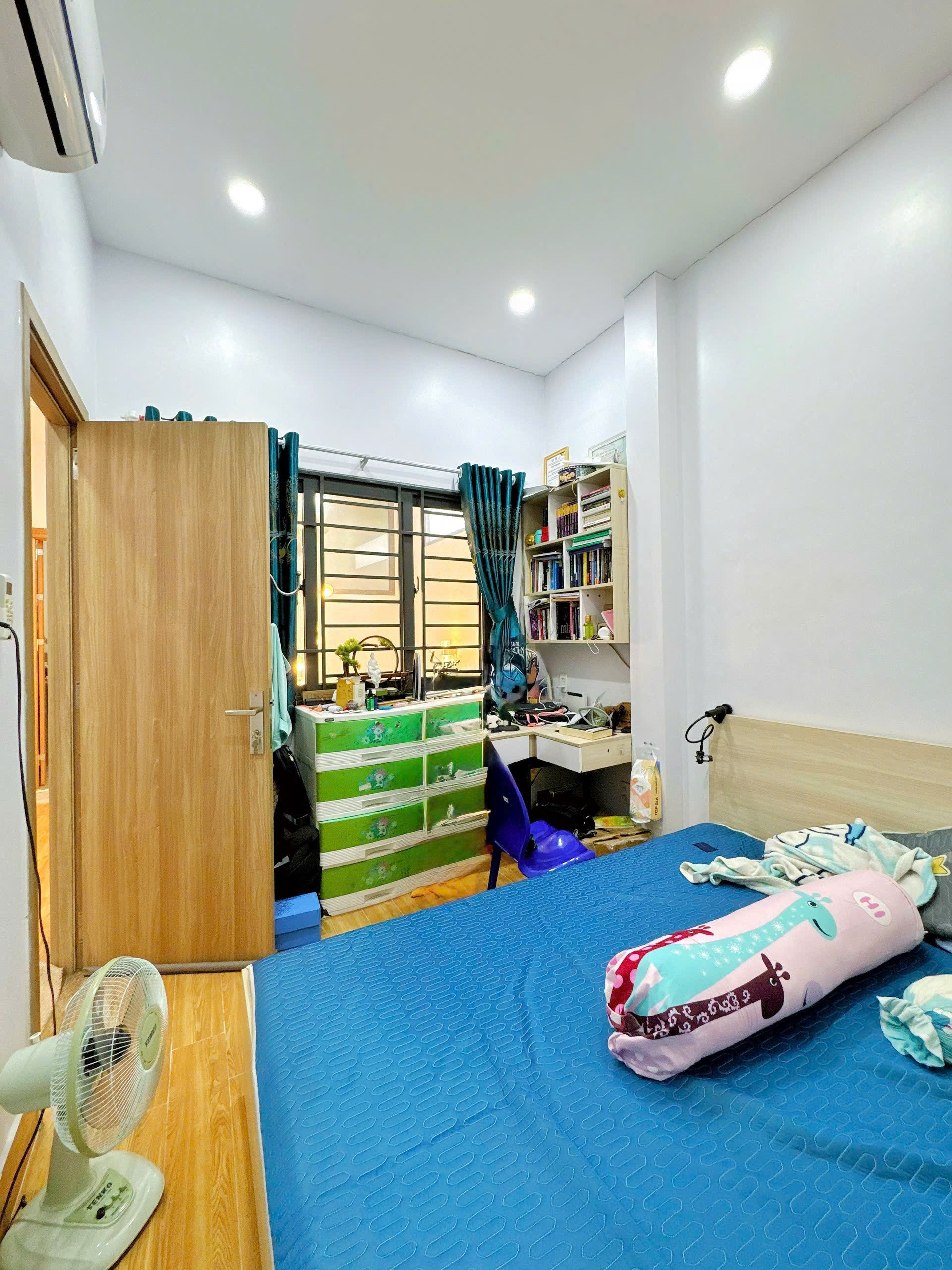 Bán nhà trệt lầu mới đẹp đường số 3 khu tiểu dự án Nhi Đồng