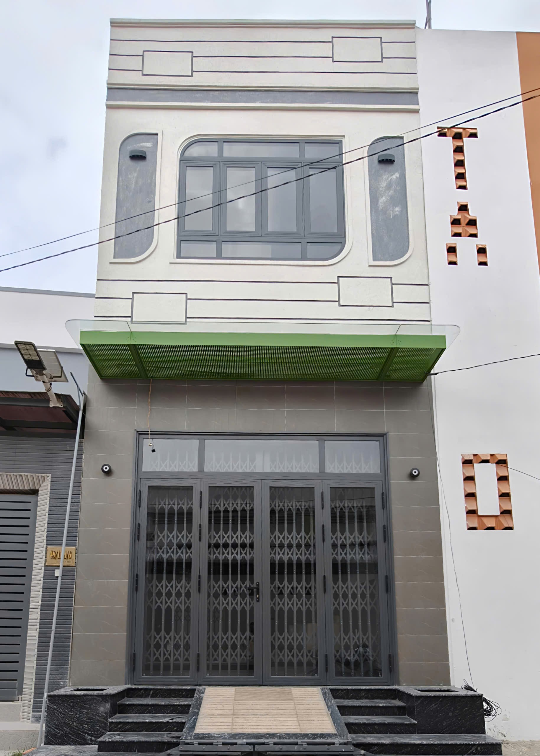 Bán nhà lệch tầng mới xây mới 100% hẻm 48 Huỳnh Phan Hộ