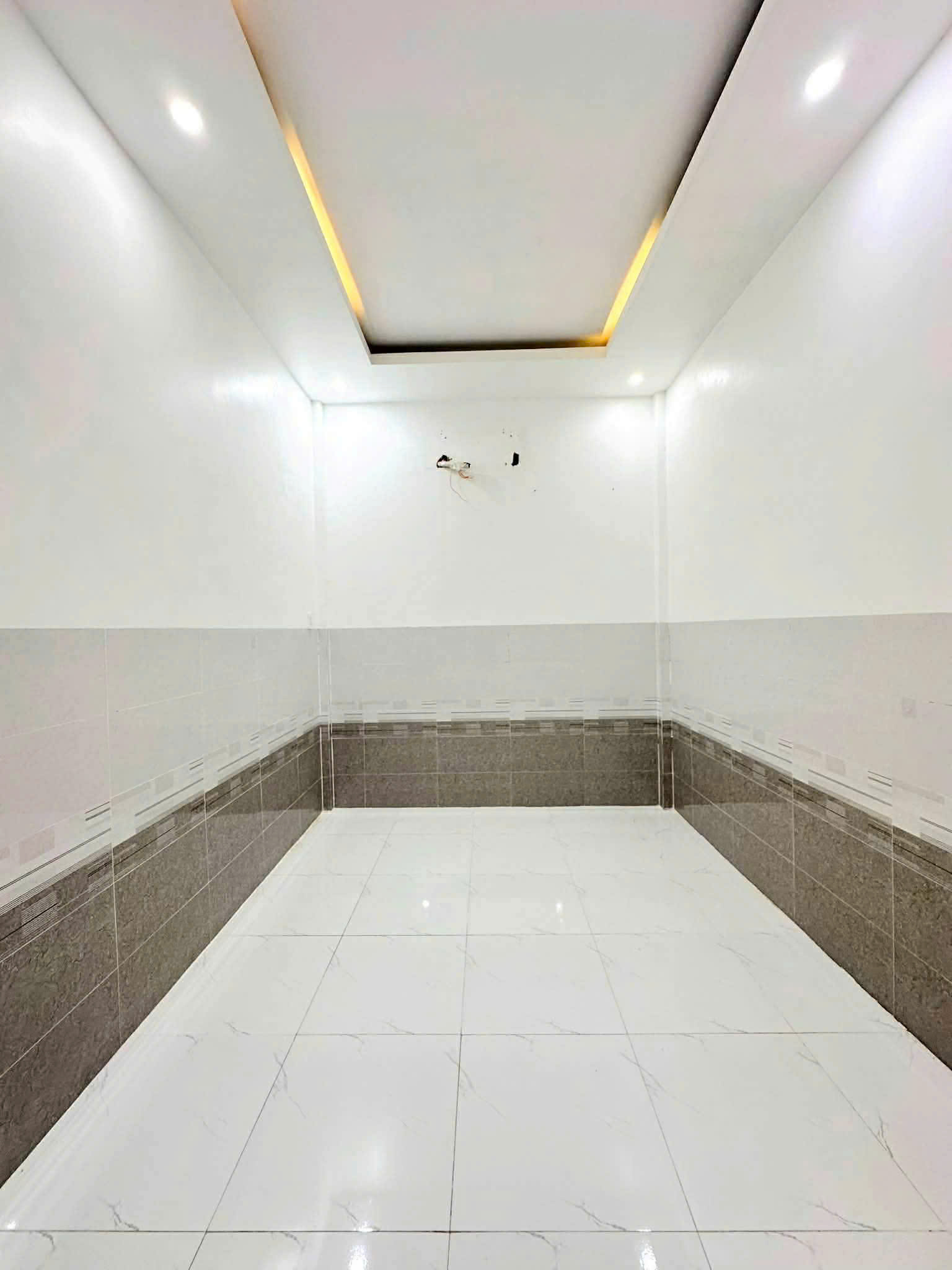 Cho thuê nhà 2 lầu kdc Hồng Loan 5c, Cái Răng Cần Thơ