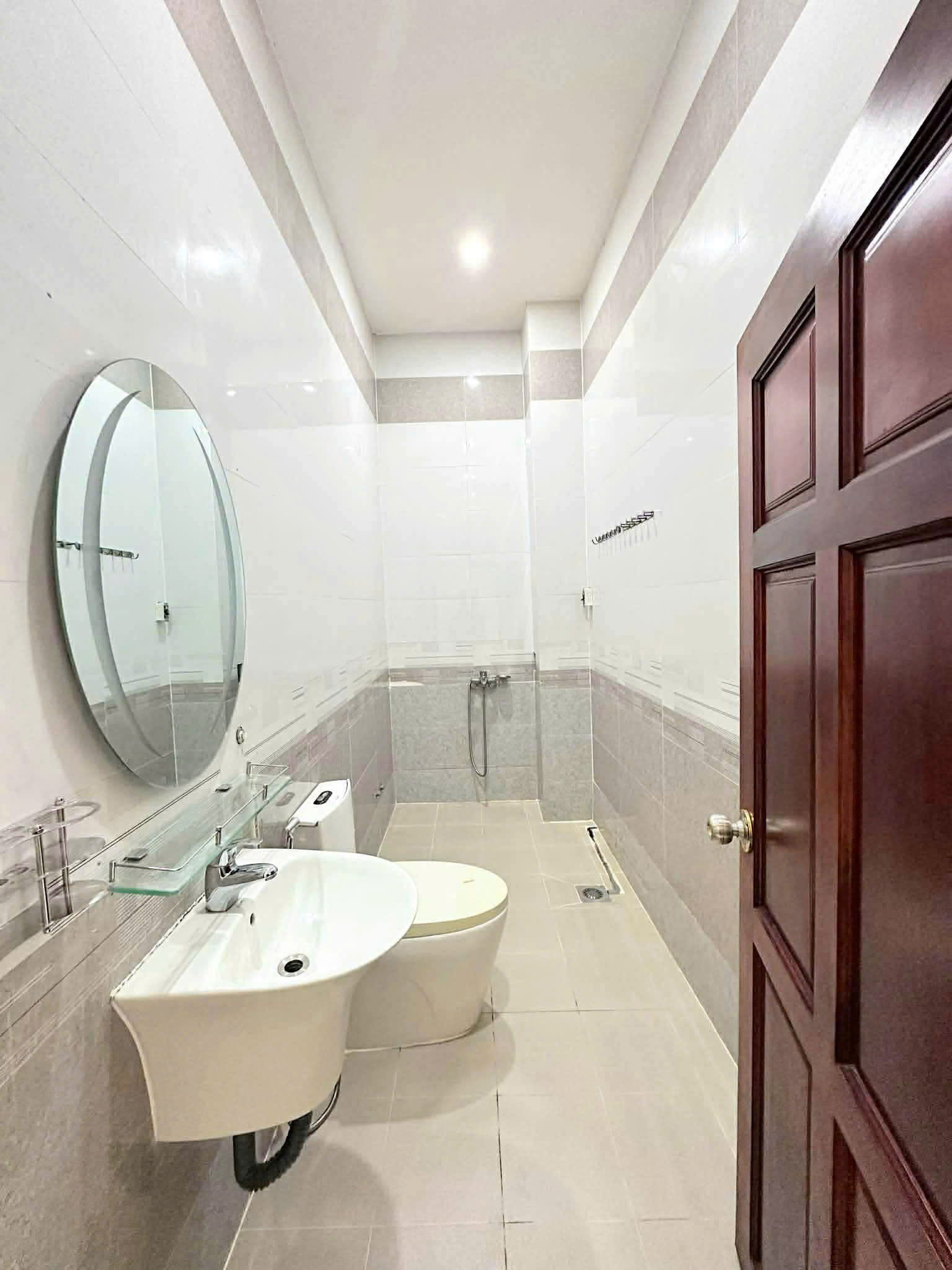 Cho thuê nhà 2 lầu kdc Hồng Loan 5c, Cái Răng Cần Thơ