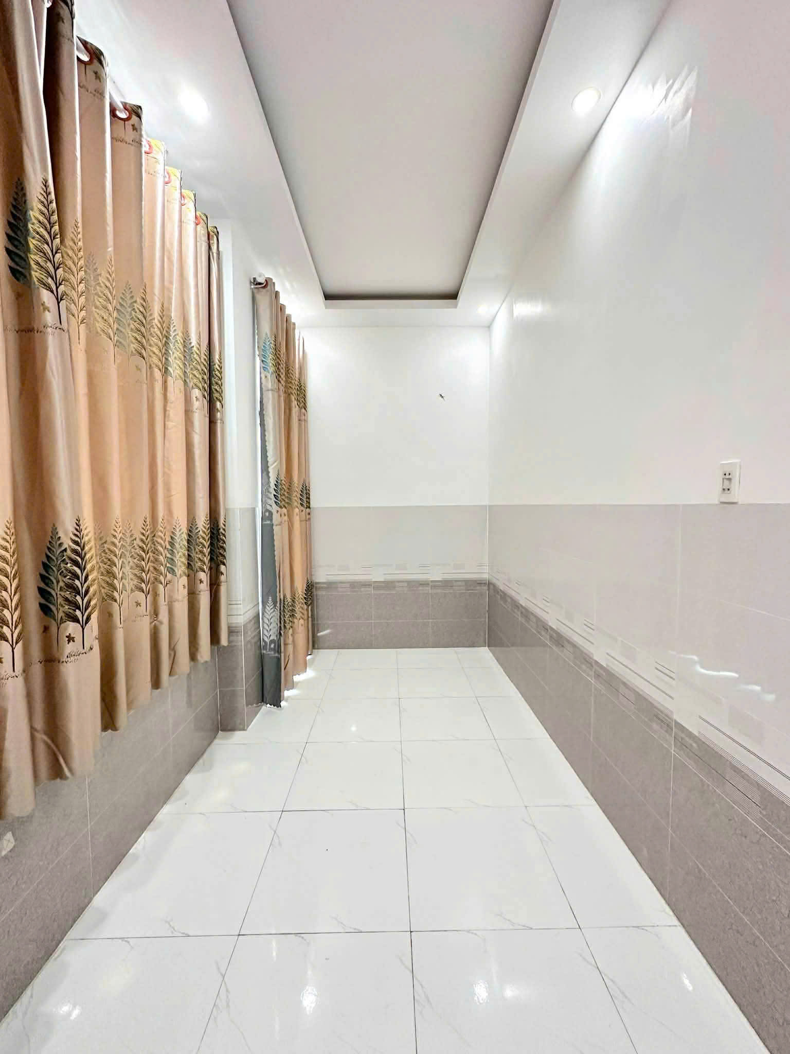 Cho thuê nhà 2 lầu kdc Hồng Loan 5c, Cái Răng Cần Thơ