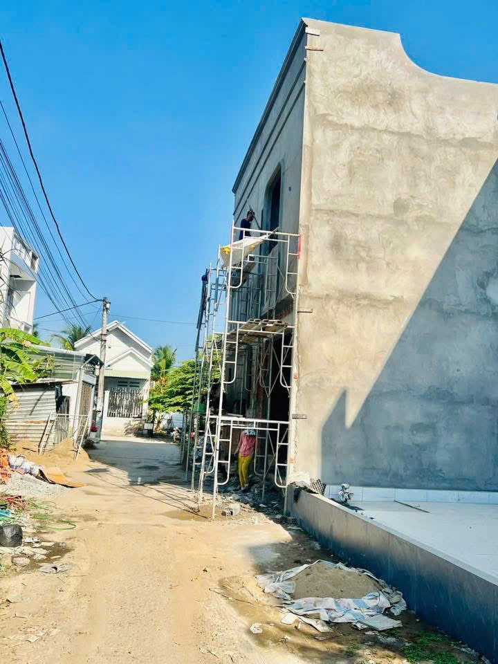 Bán nhà trệt lầu mới xây full nội thất trục chính hẻm 218 Nguyễn Thông