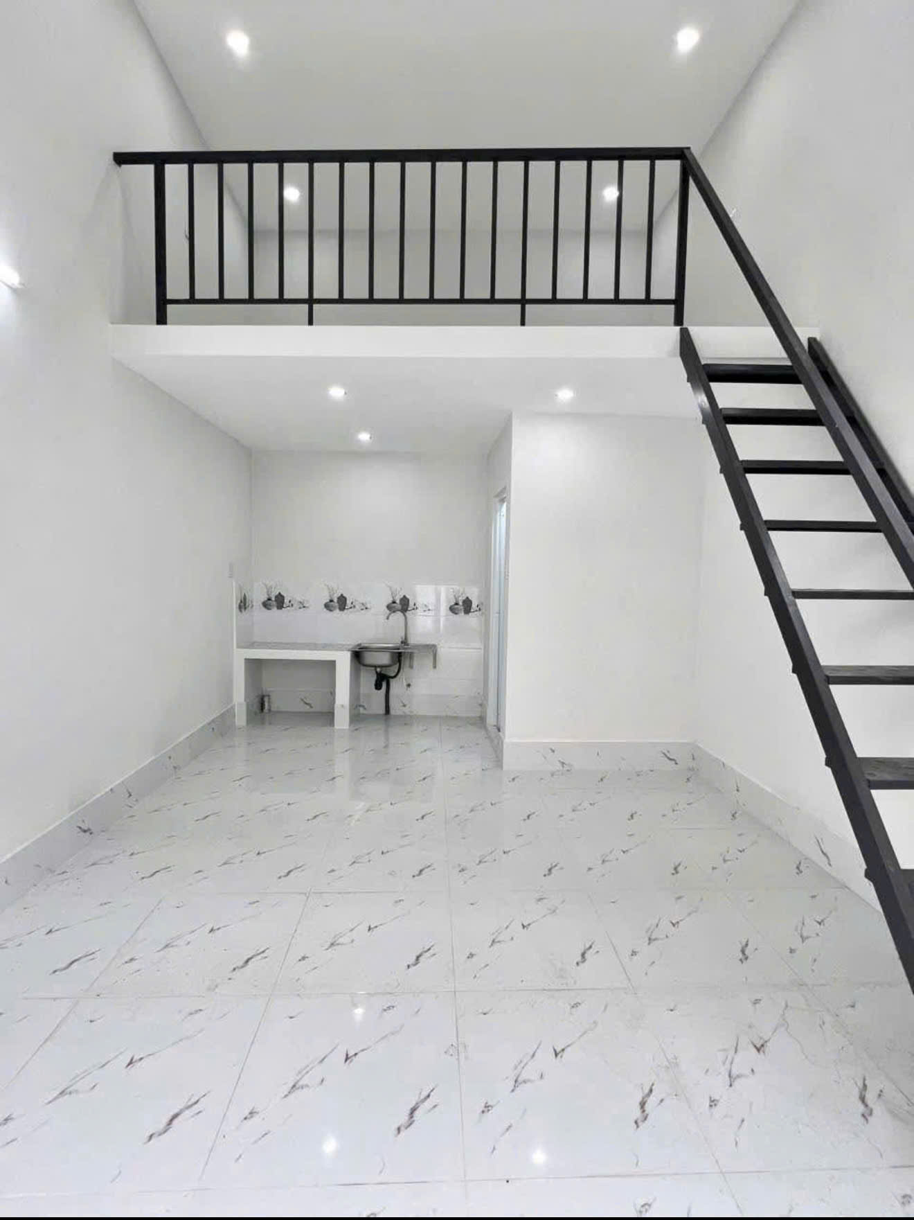 Cho thuê nhà trọ mặt tiền hẻm Hồ Bún Xáng, thông hẻm Lò Mổ