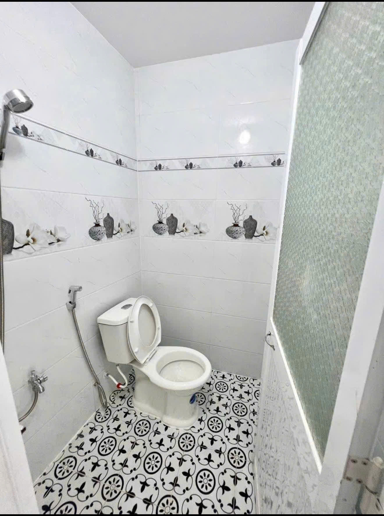 Cho thuê nhà trọ mặt tiền hẻm Hồ Bún Xáng, thông hẻm Lò Mổ