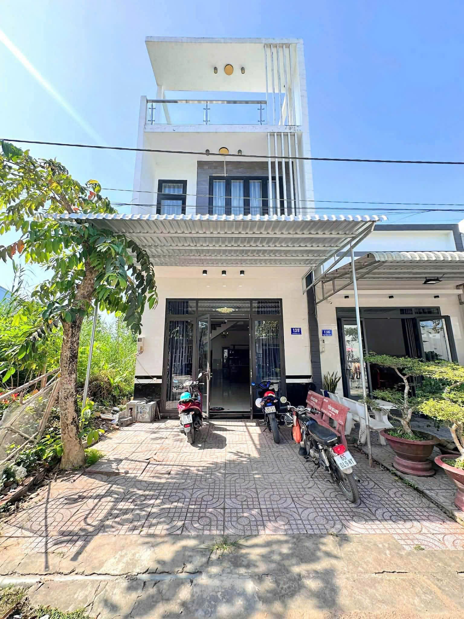 Cho thuê nhà trệt 2 lầu Kdc Hồng Loan 4 phòng ngủ