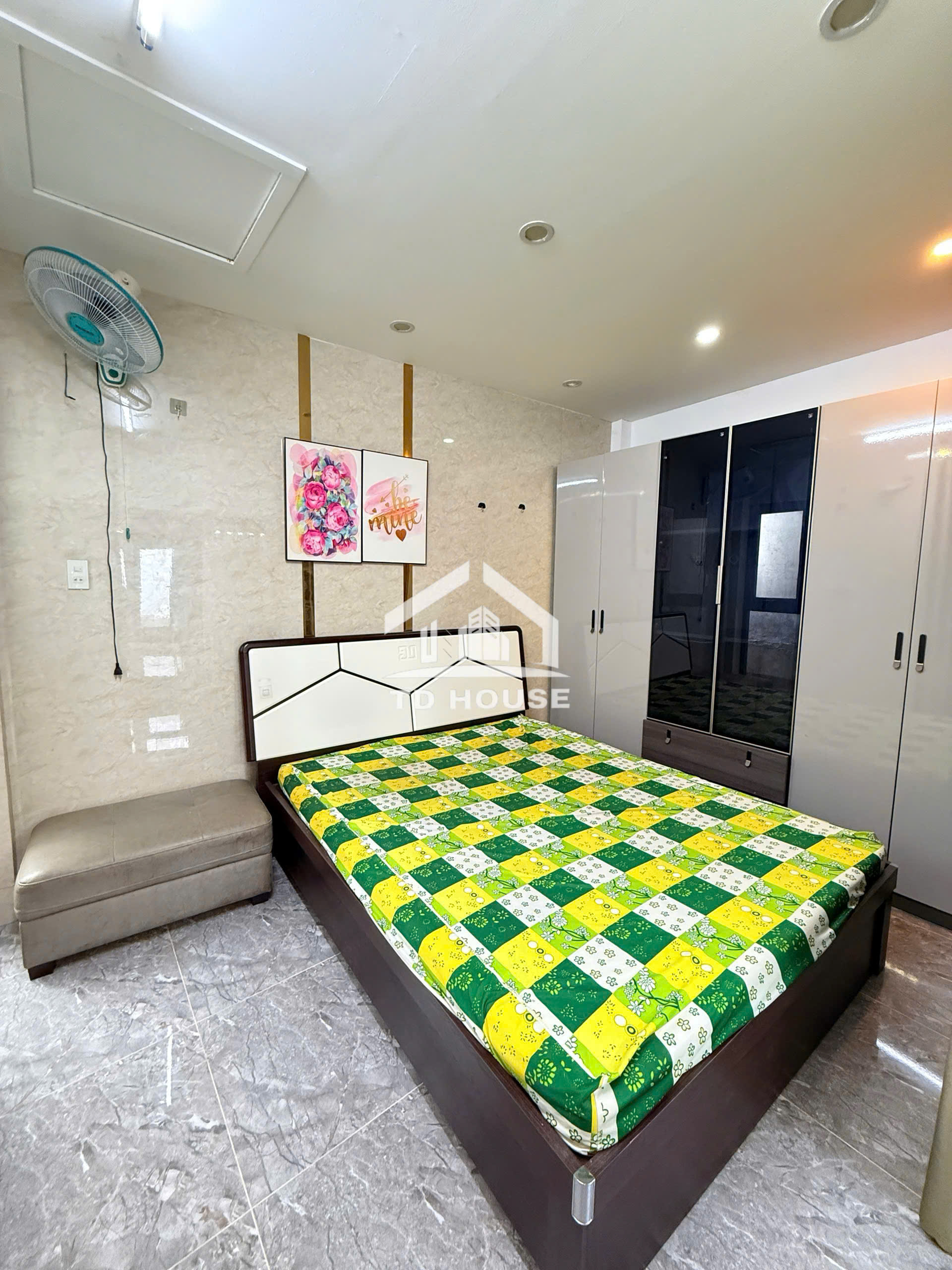 Cho thuê nhà có nội thất 2 phòng ngủ tại hẻm đường Hoàng Văn Thụ