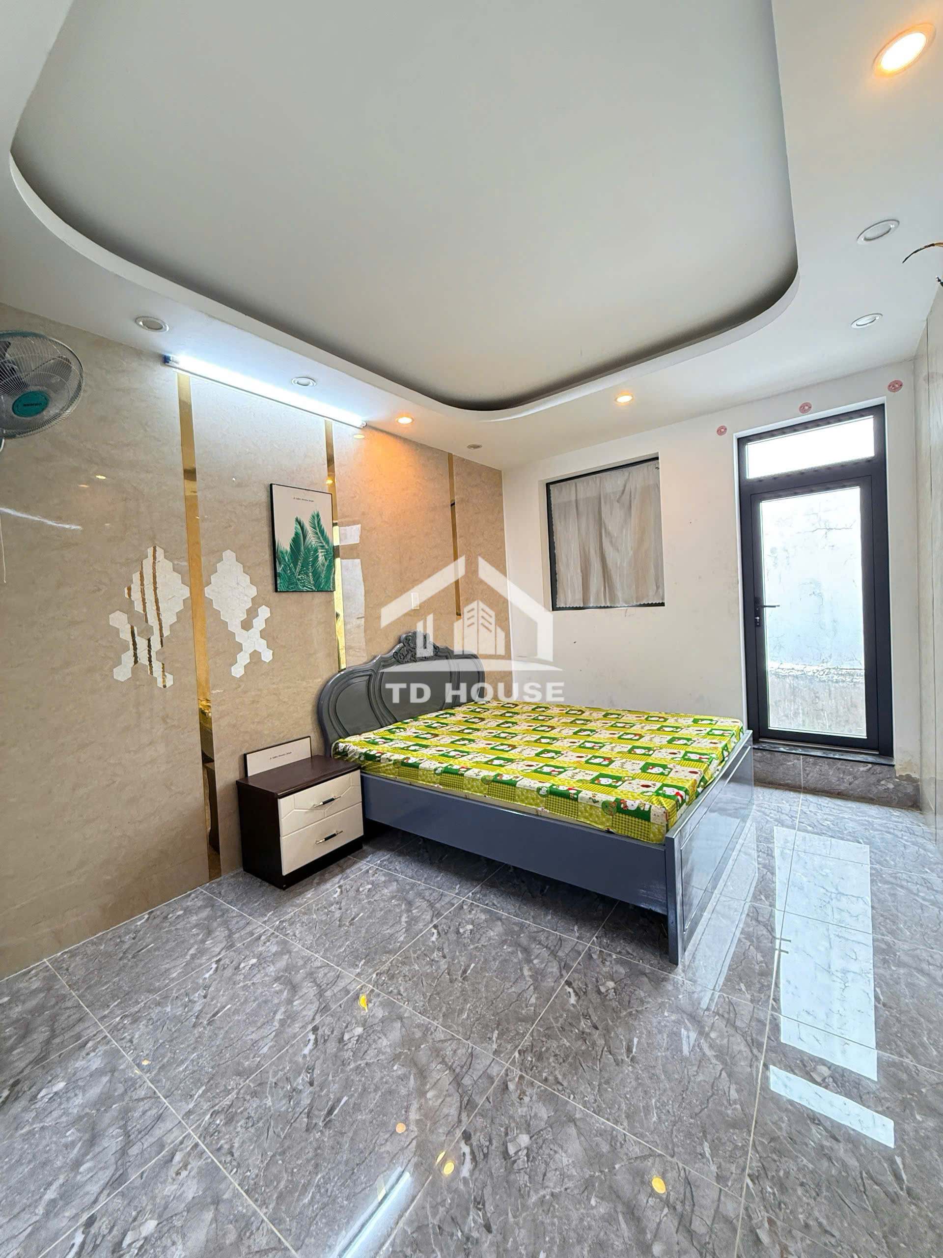 Cho thuê nhà có nội thất 2 phòng ngủ tại hẻm đường Hoàng Văn Thụ