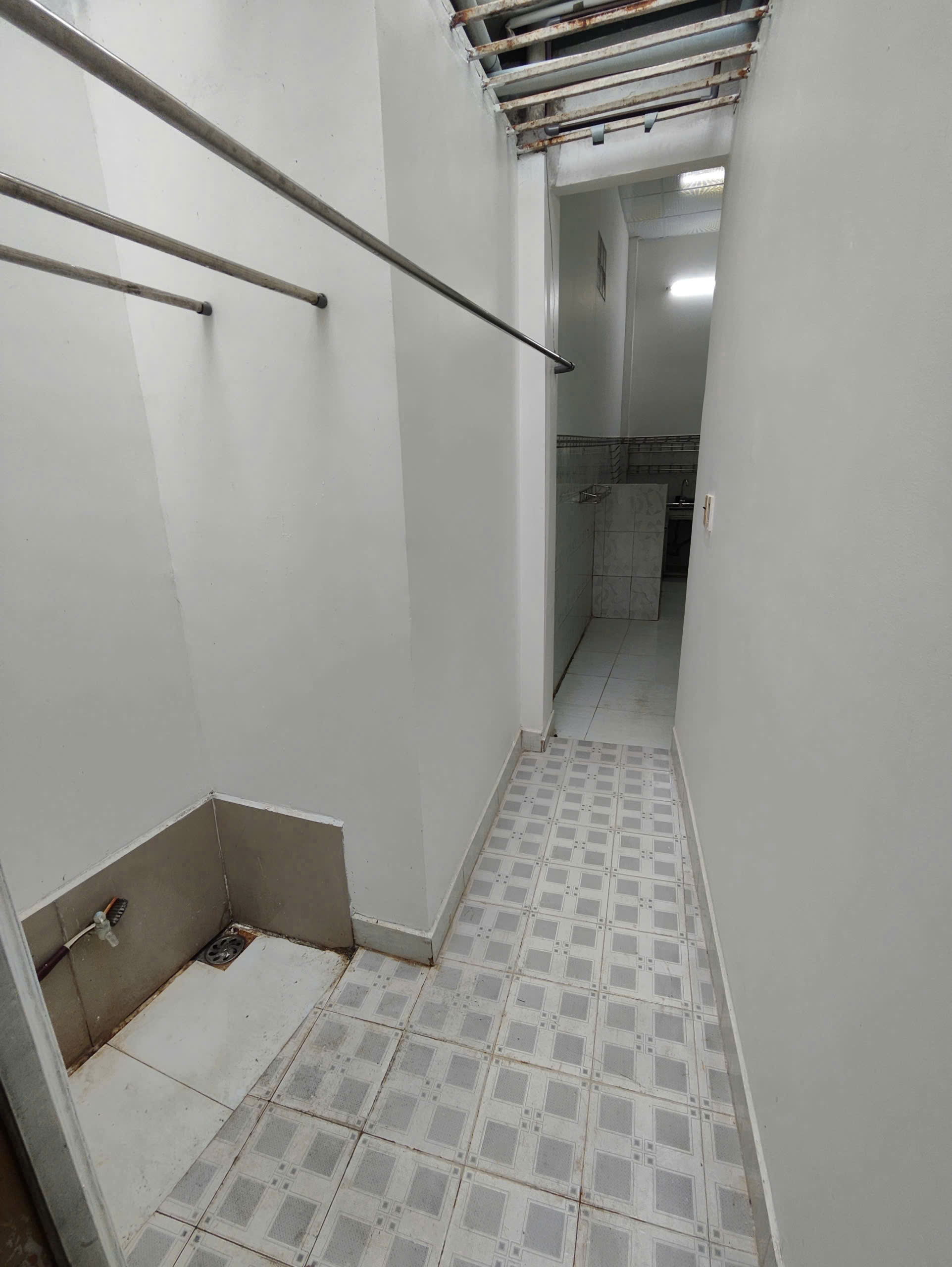 Cho thuê nhà hẻm Phạm Ngũ Lão - Gần chợ Trần Việt Châu