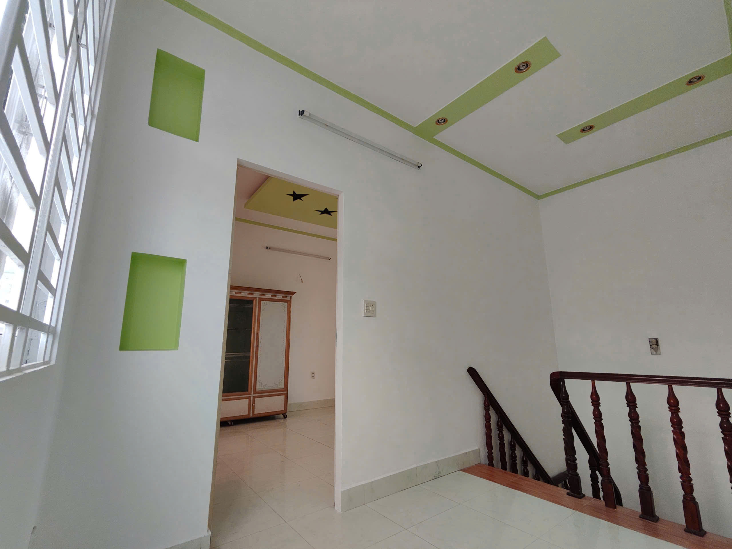 Cho thuê nhà hẻm Phạm Ngũ Lão - Gần chợ Trần Việt Châu