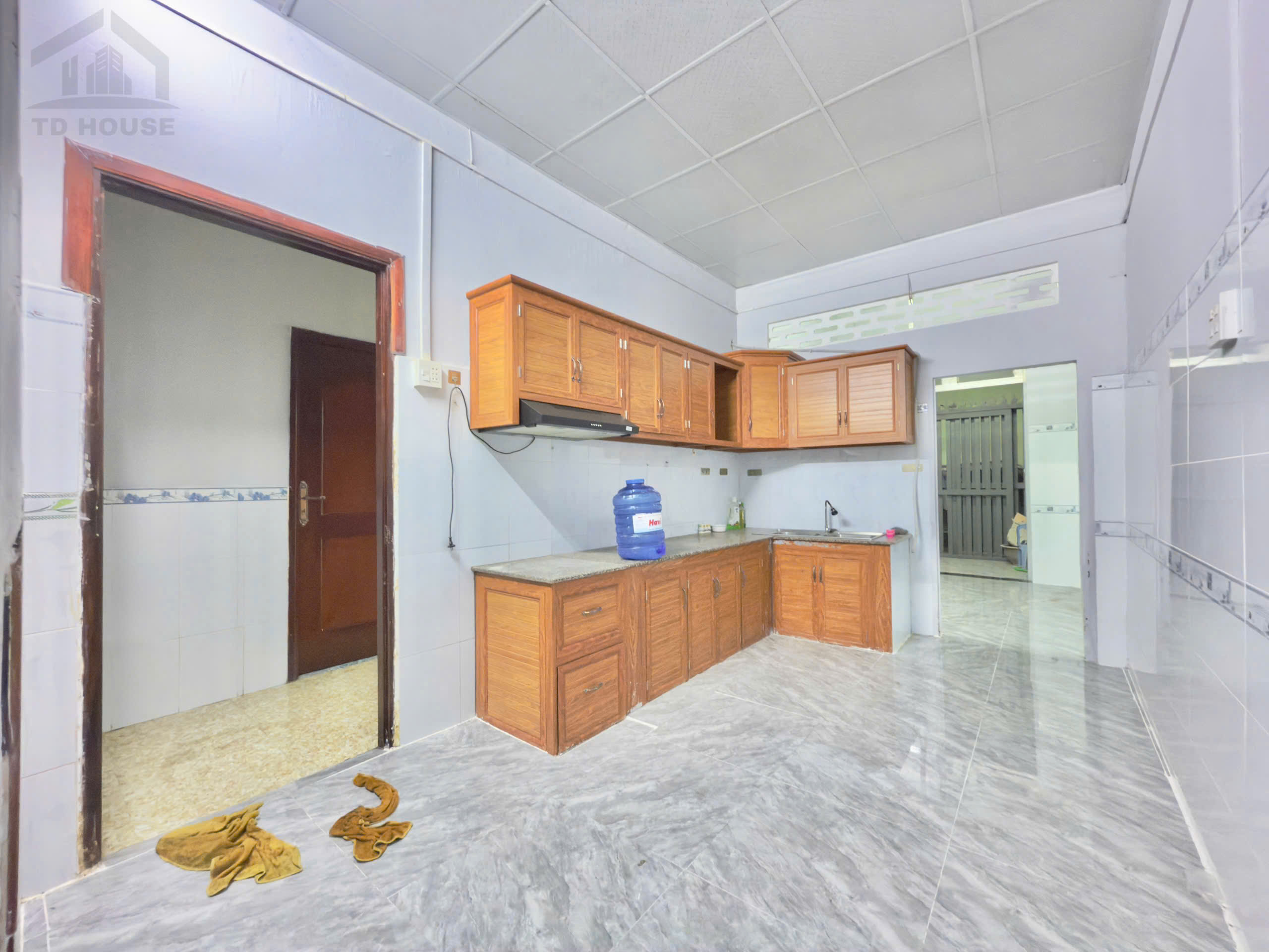 Cho thuê nhà hẻm cách cầu Bà Bộ đường Võ Văn Kiệt khoản 100m