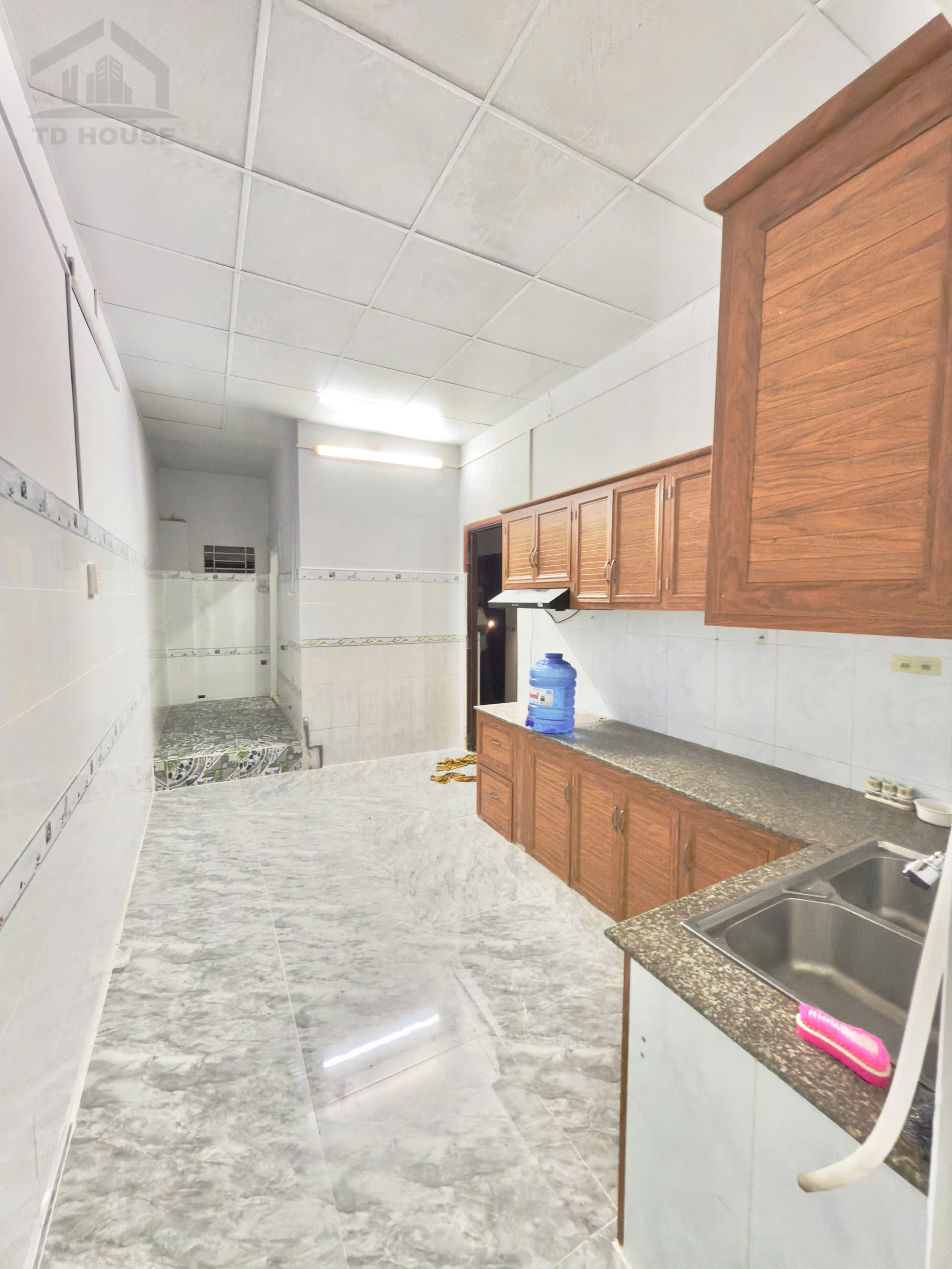 Cho thuê nhà hẻm cách cầu Bà Bộ đường Võ Văn Kiệt khoản 100m