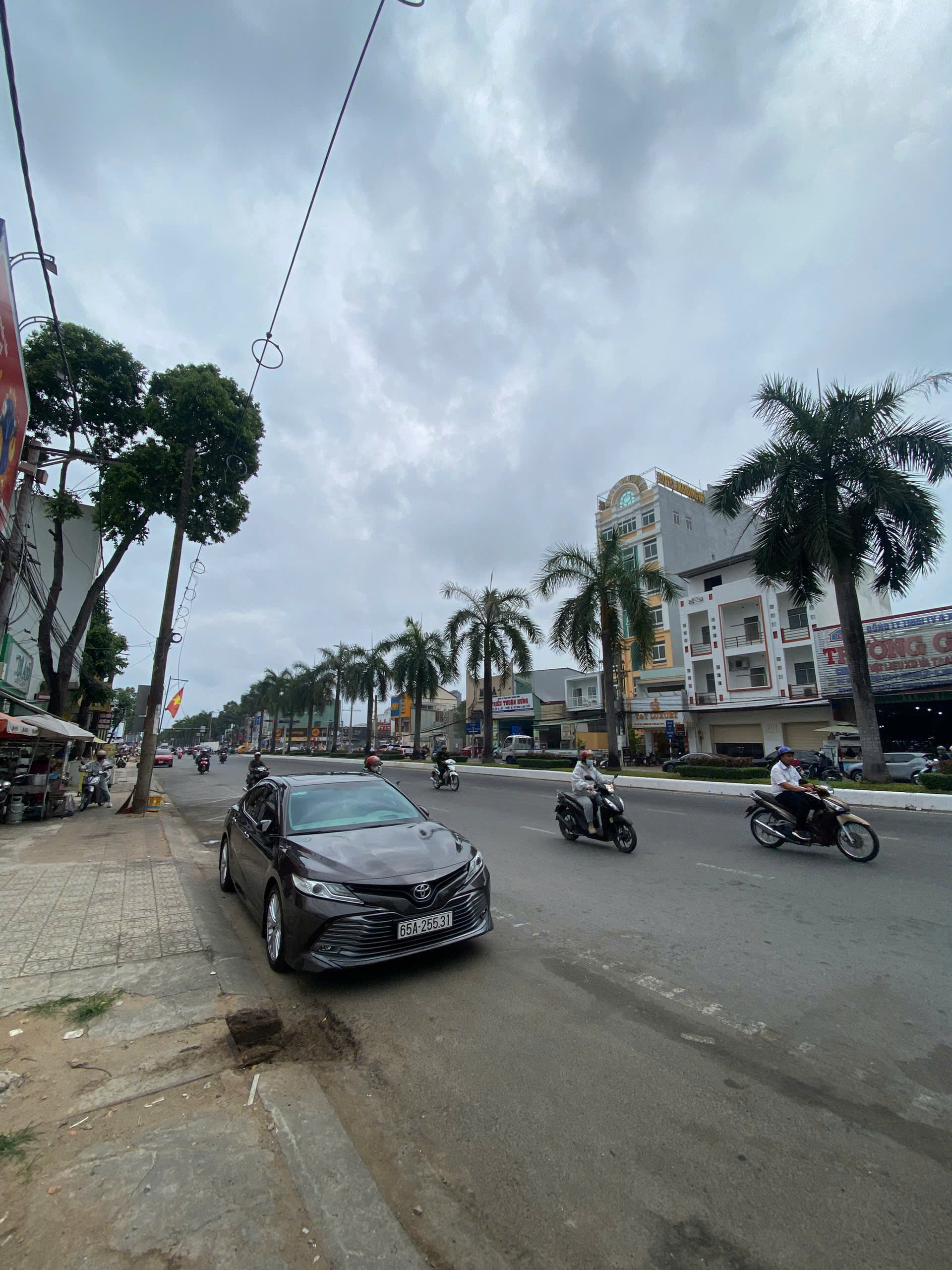 Bán Nền Mặt Tiền Đường 3 Tháng 2 Gần Ngã Tư Nguyễn Văn Linh Mặt Tiền Ngang 10m