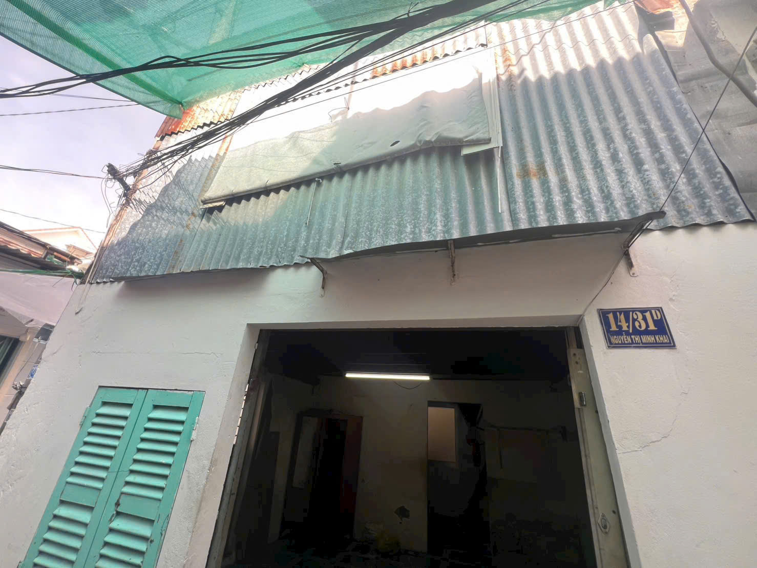 Bán nhà lầu nát ngay gốc 2 mặt hẻm 72b nguyễn thị minh khai