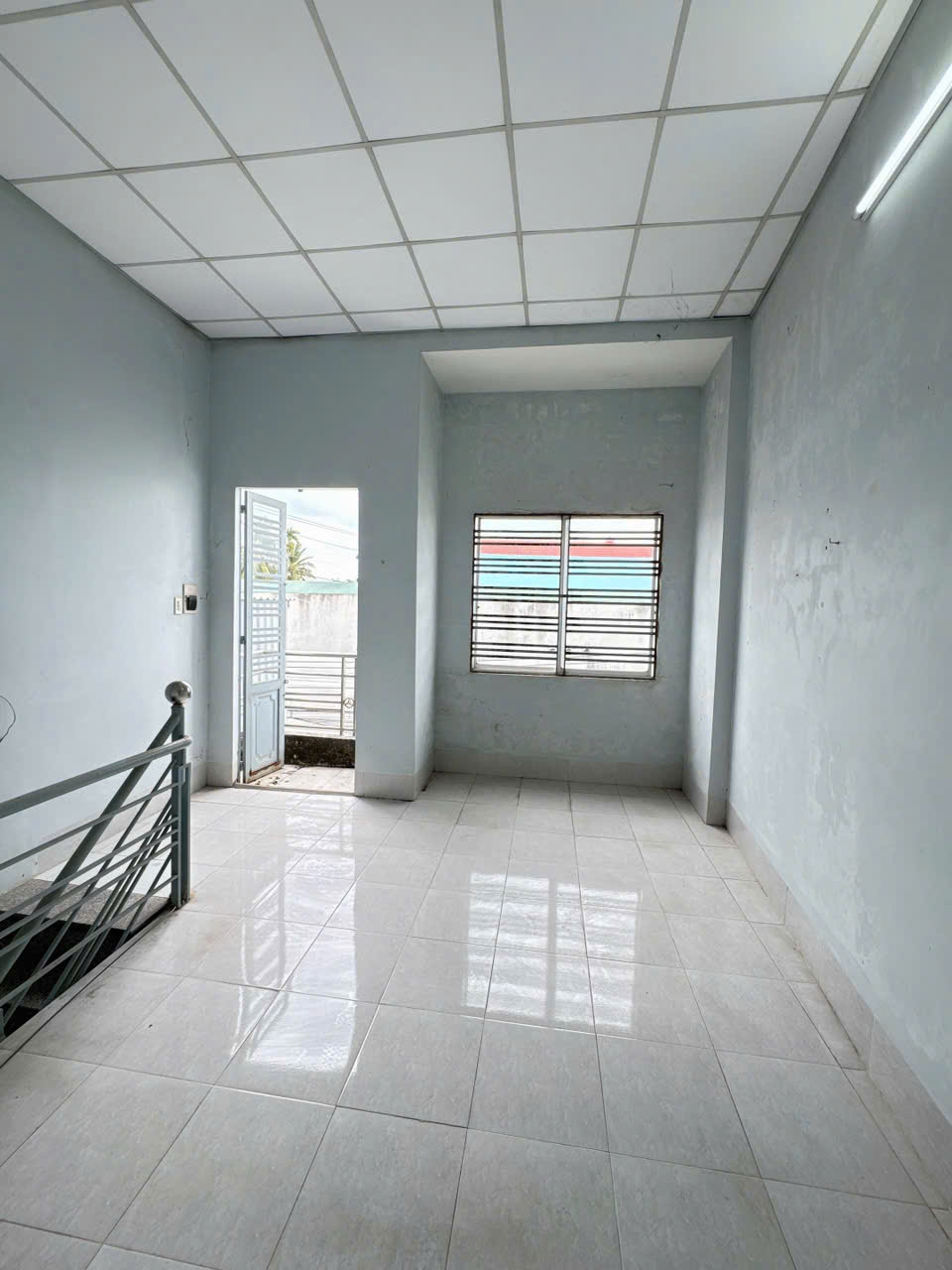 Nhà bán trệt lầu gần chợ bà bộ và đại học y dược cách tầm 700m