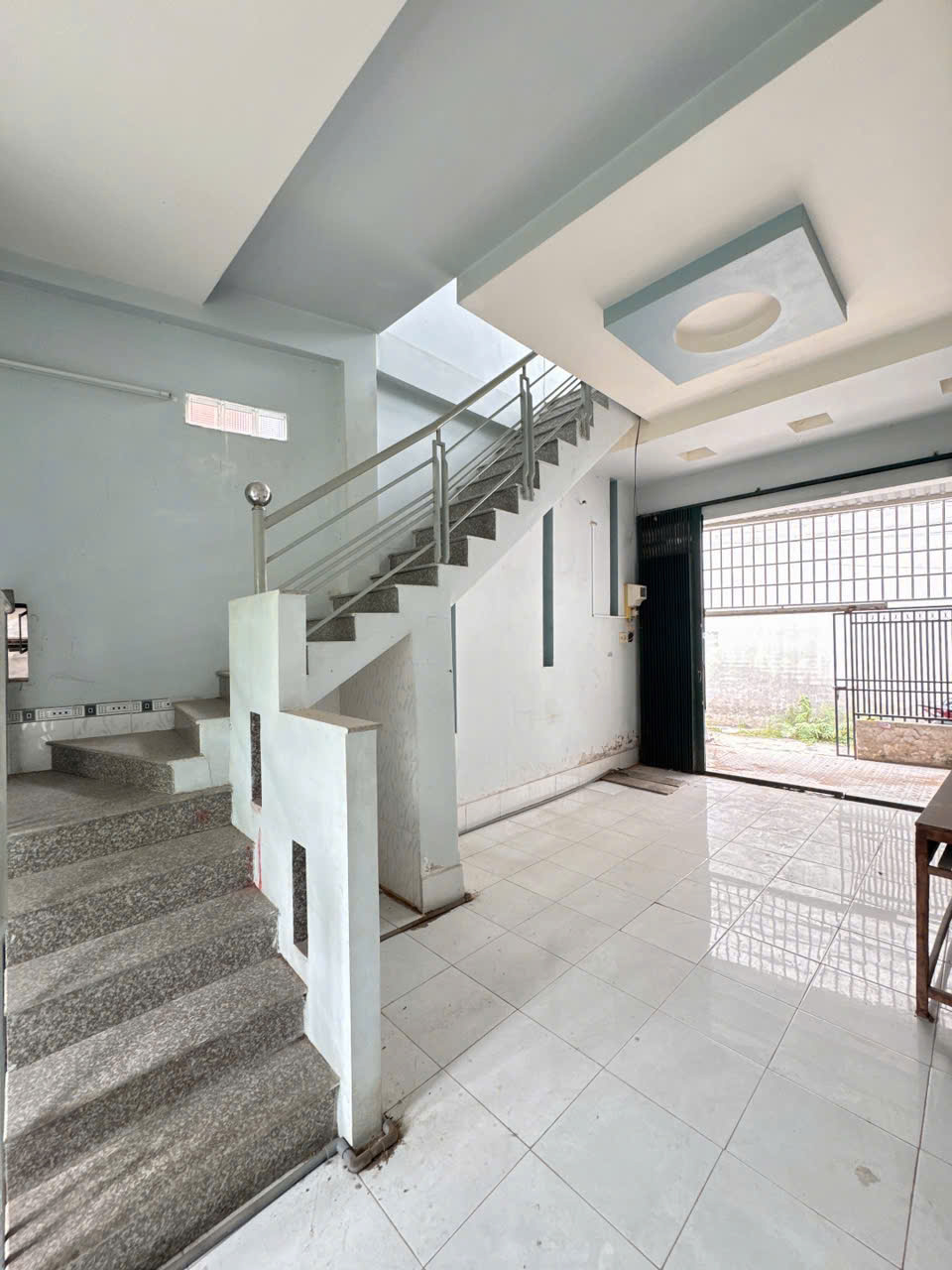 Nhà bán trệt lầu gần chợ bà bộ và đại học y dược cách tầm 700m