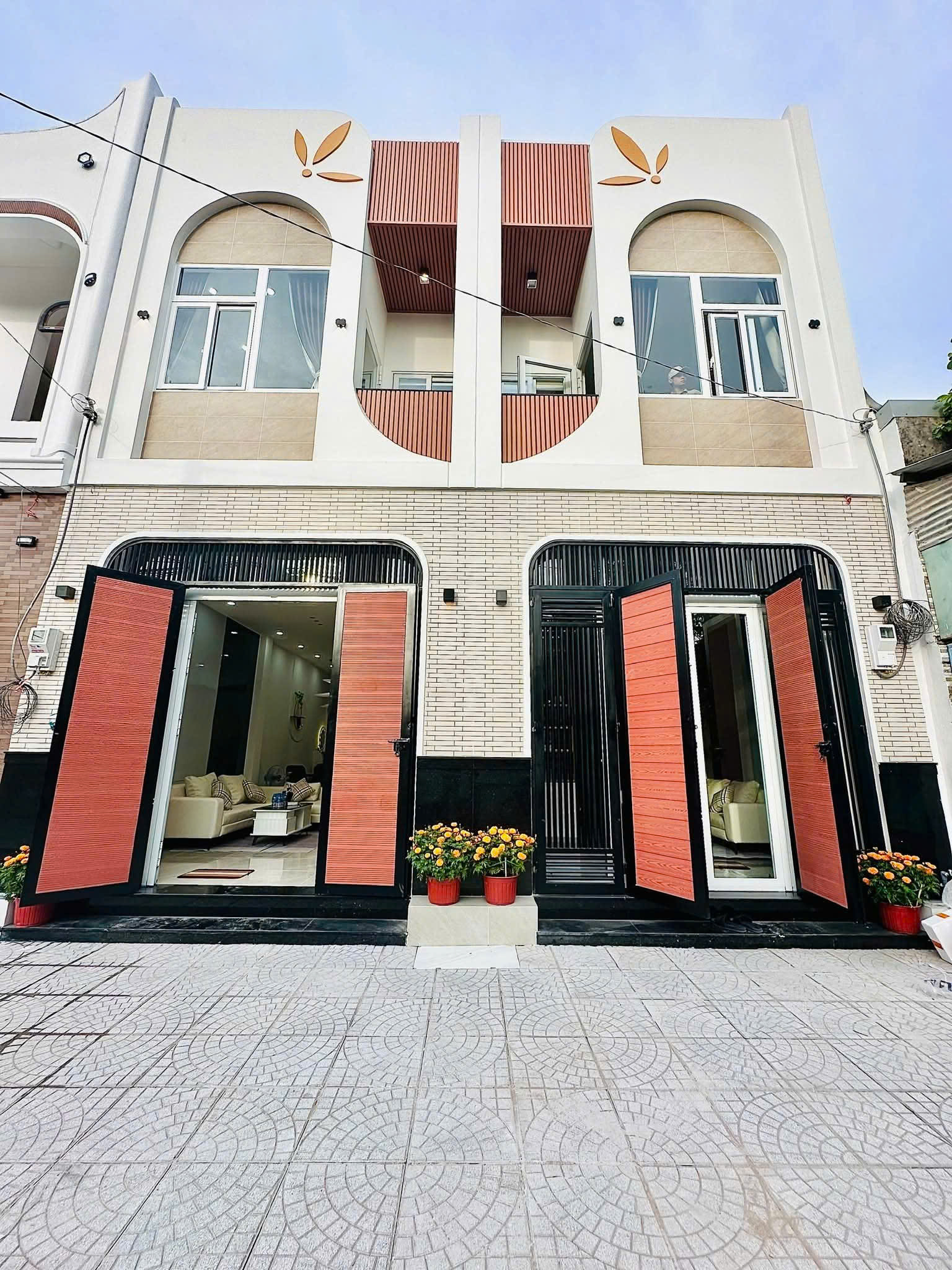 Bán Nhà trệt lầu trục chính hẻm 122 Nguyễn Thông mới xây full nội thất