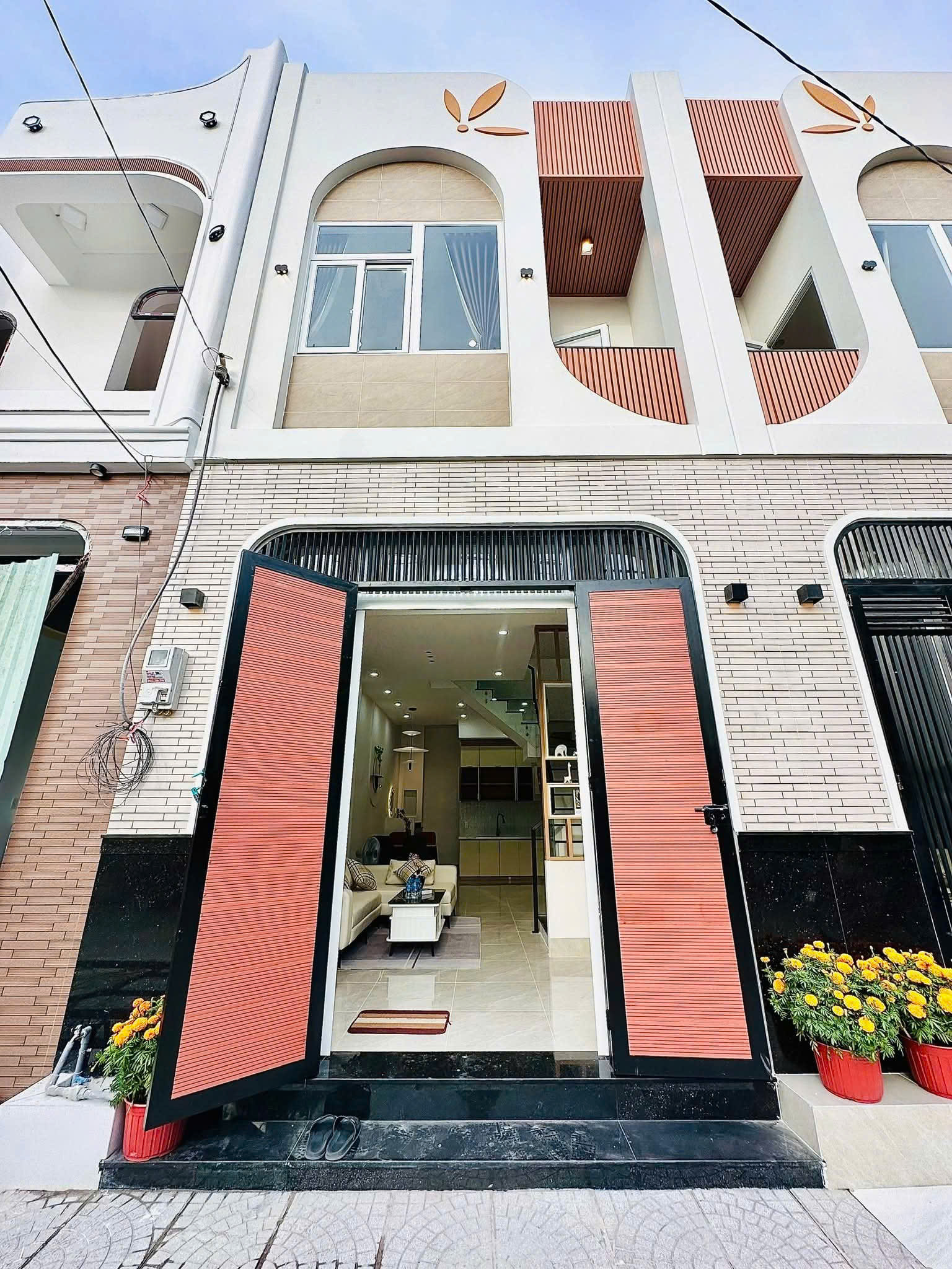 Bán Nhà trệt lầu trục chính hẻm 122 Nguyễn Thông mới xây full nội thất