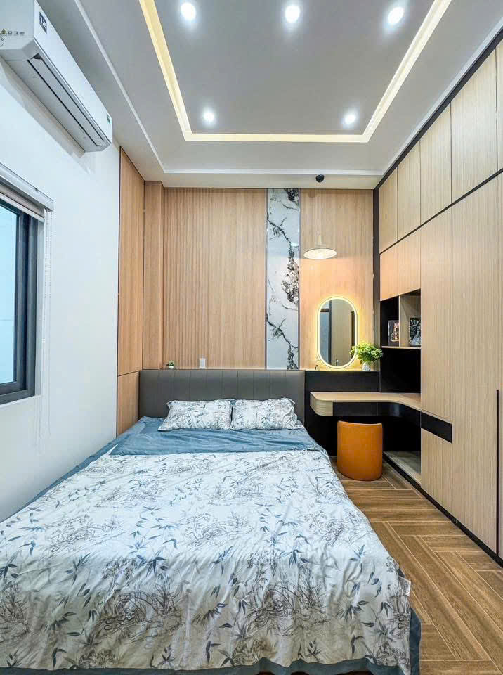 BÁN NHÀ 1TRỆT 2LẦU MỚI HOÀN THIỆN FULL NỘI THẤT CAO CẤP ĐƯỜNG D4 KDC HỒNG LOAN