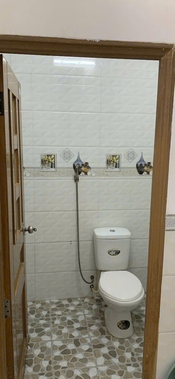 Cho thuê nhà lộ ô tô 3 phòng ngủ kdc Bình Nhựt