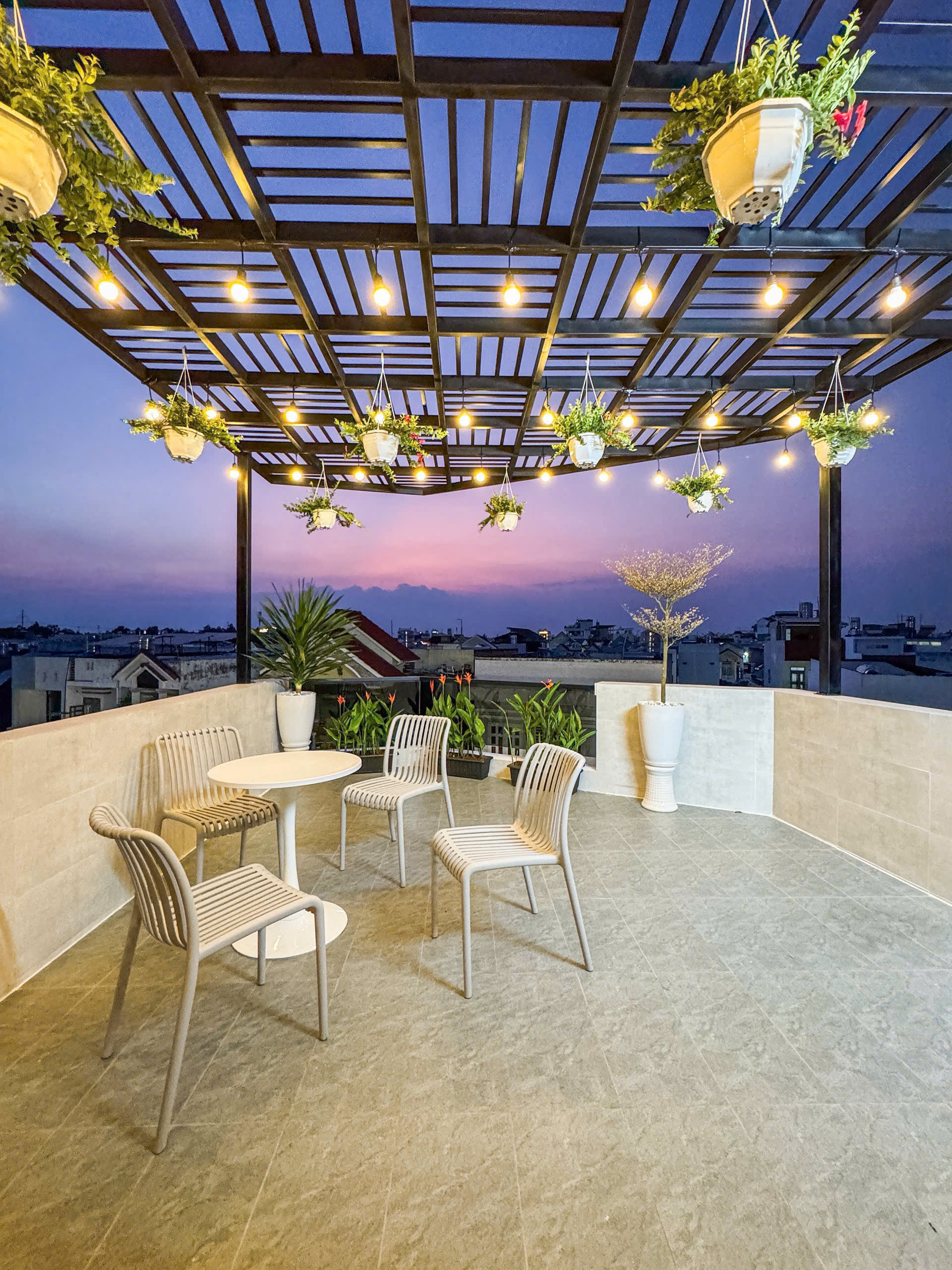 NHÀ 2 LẦU SÂN THƯỢNG GÓC 2 MẶT TIỀN ĐƯỜNG NGUYỄN MINH QUANG & HẺM 2  KHU DÂN CƯ THỚI NHỰT 1