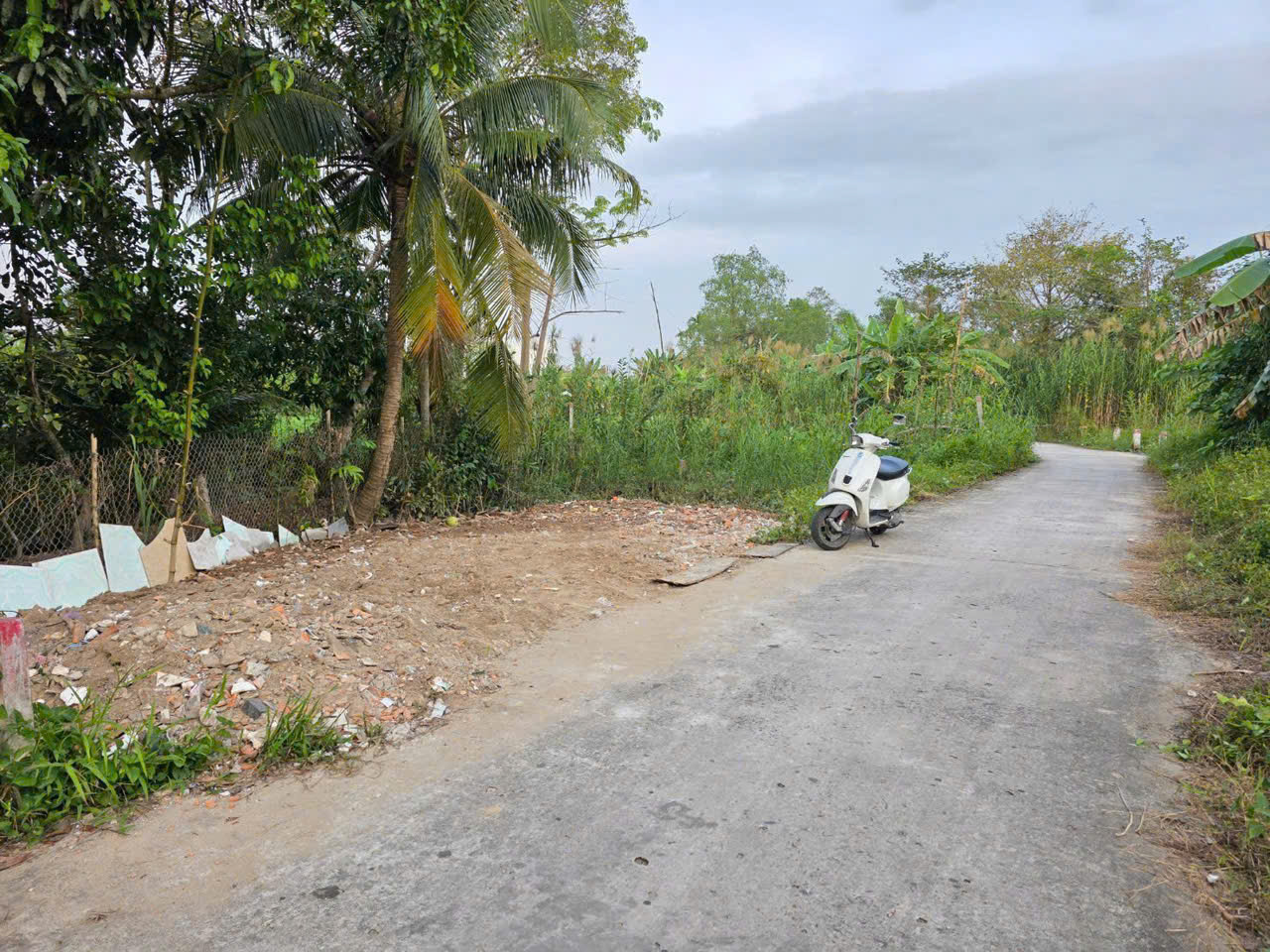 Bán nền thổ cư gần trường đại học fpt và Bv nhi đồng