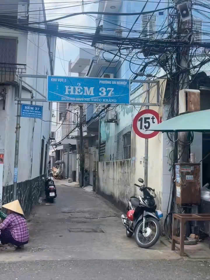 Bán Nhà Lầu Có Hẻm Bên Hông Nhà Hẻm 37 Huỳnh Thúc Kháng Cách Chợ An Nghiệp 30m