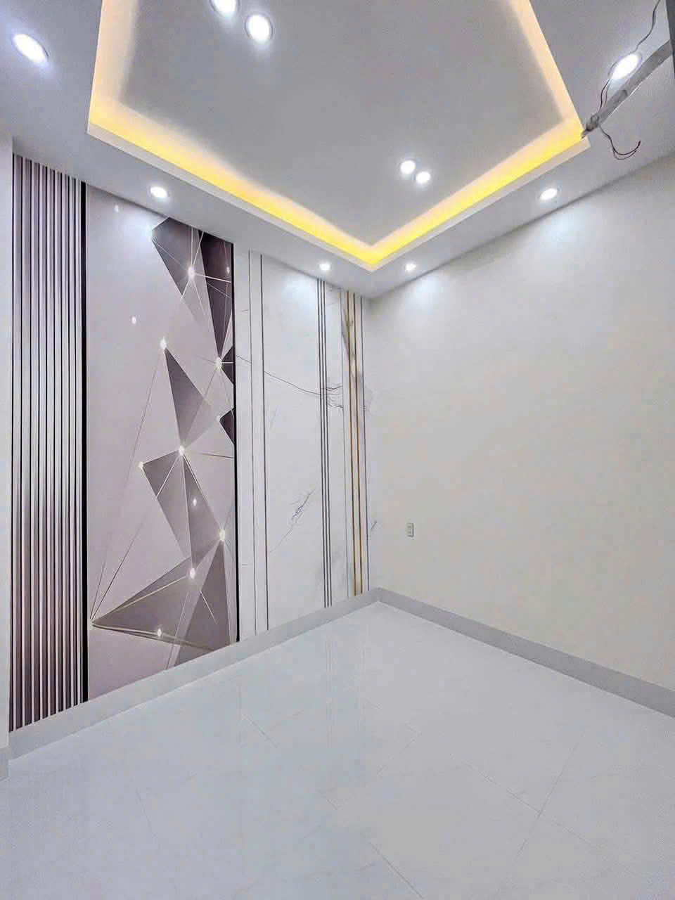 Bán Nhà Lầu Có Hẻm Bên Hông Nhà Hẻm 37 Huỳnh Thúc Kháng Cách Chợ An Nghiệp 30m