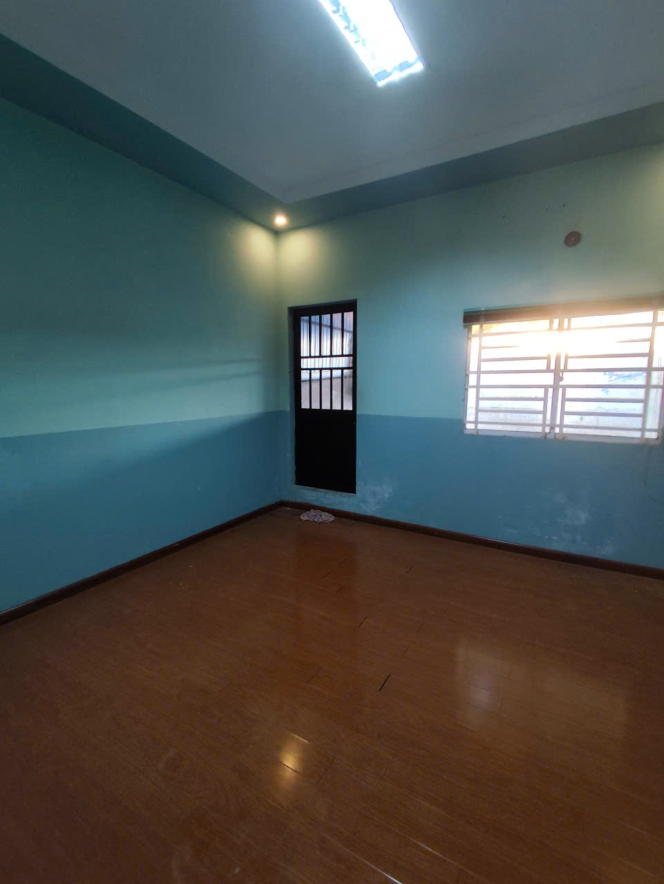 Cho thuê Nhà 5 triệu 2 phòng ngủ Phạm Ngọc Hưng