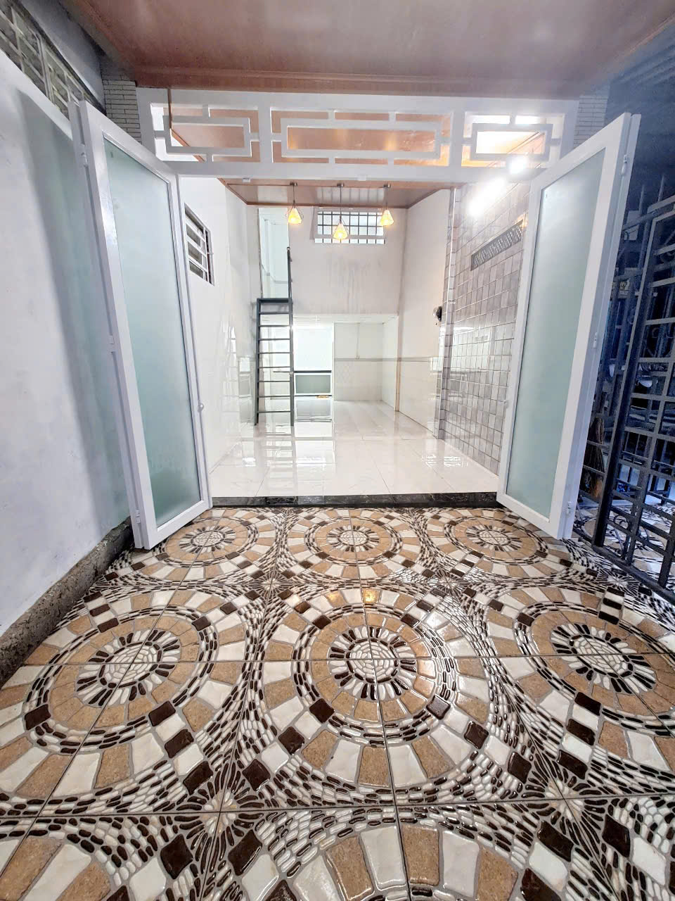 Cho thuê Nhà trệt lửng hẻm 216 đường 30/4 – Giá rẻ