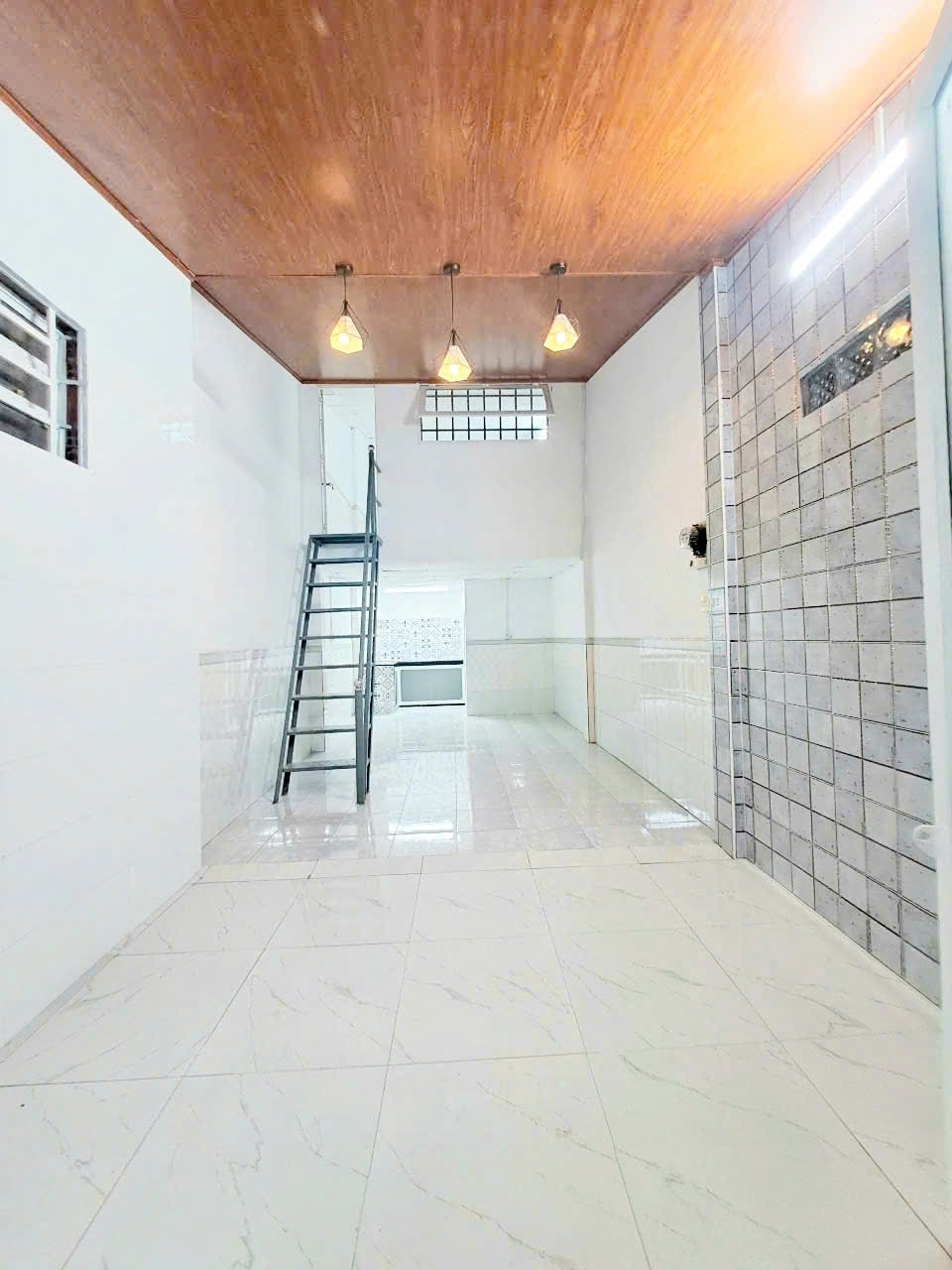 Cho thuê Nhà trệt lửng hẻm 216 đường 30/4 – Giá rẻ