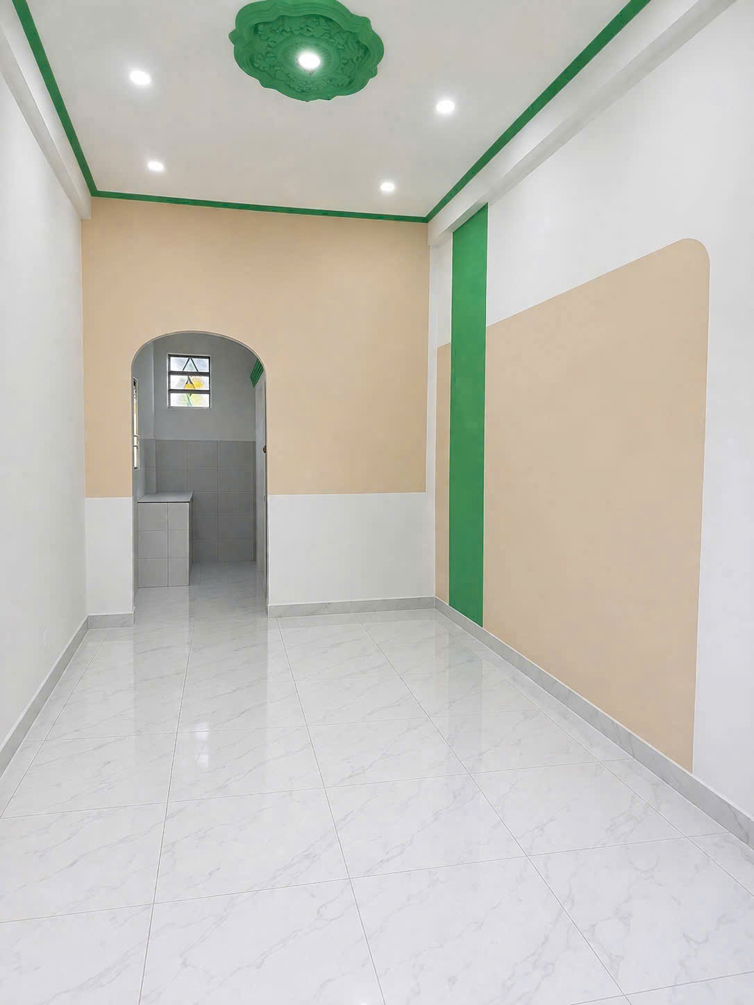 NHÀ LẦU ĐÚC - NẰM SÁT MẶT TIỀN KẾ CHỢ - CÁI RĂNG