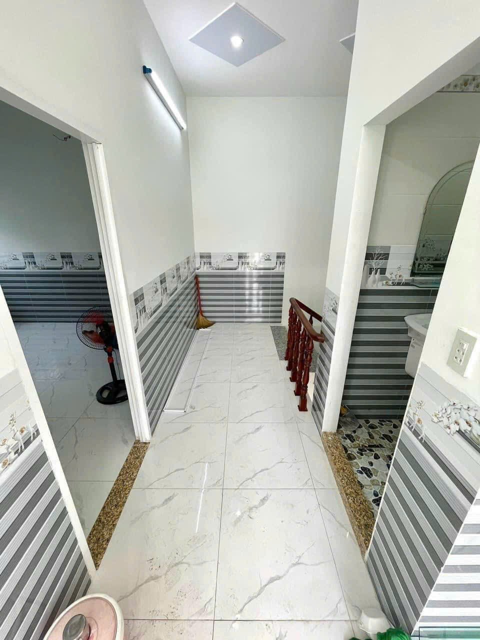 Cho thuê nhà trệt lầu hẻm 506 cách mạng tháng 8 Cần Thơ