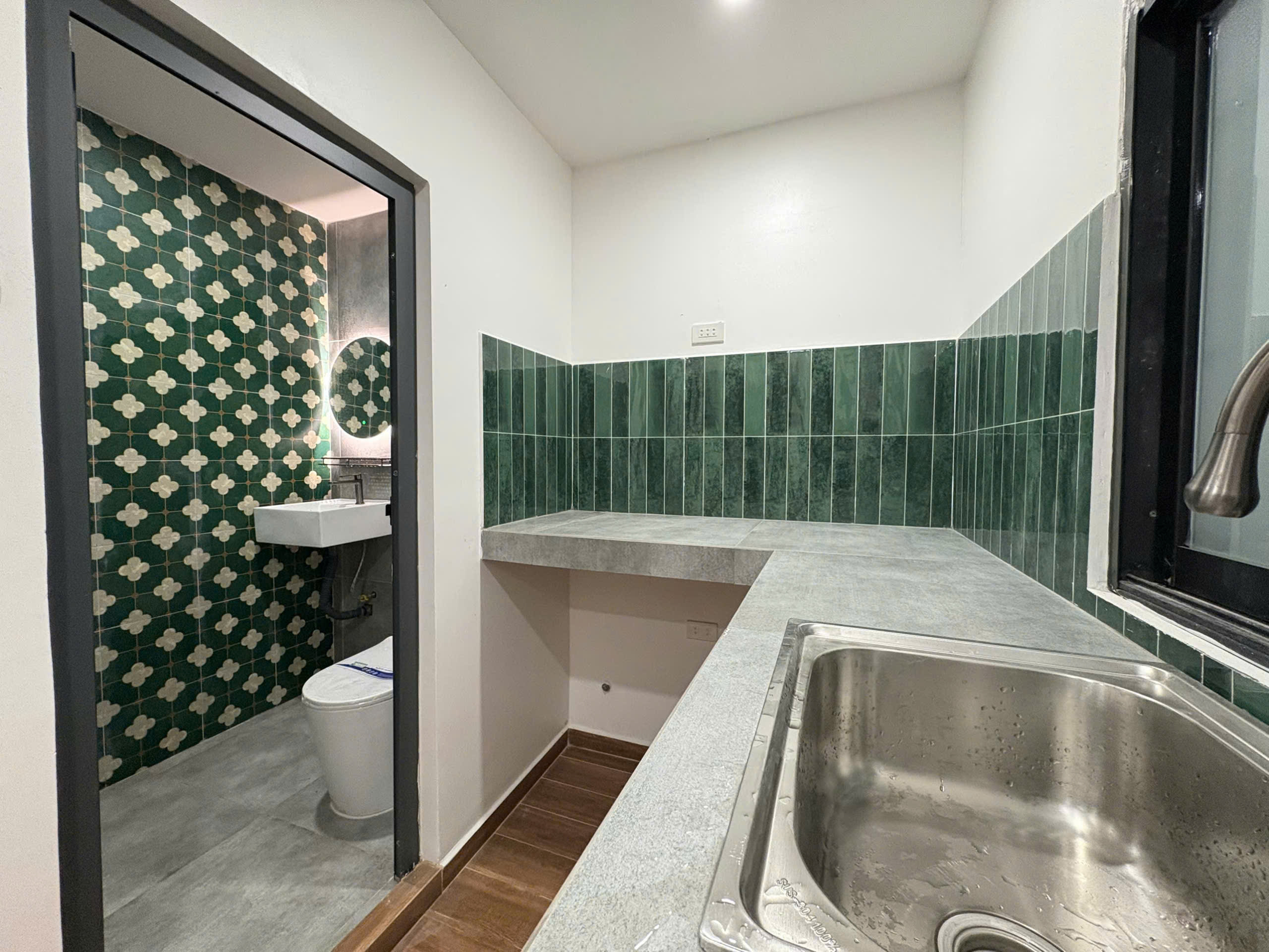 Minihouse mặt tiền đường Hoàng Quốc Việt