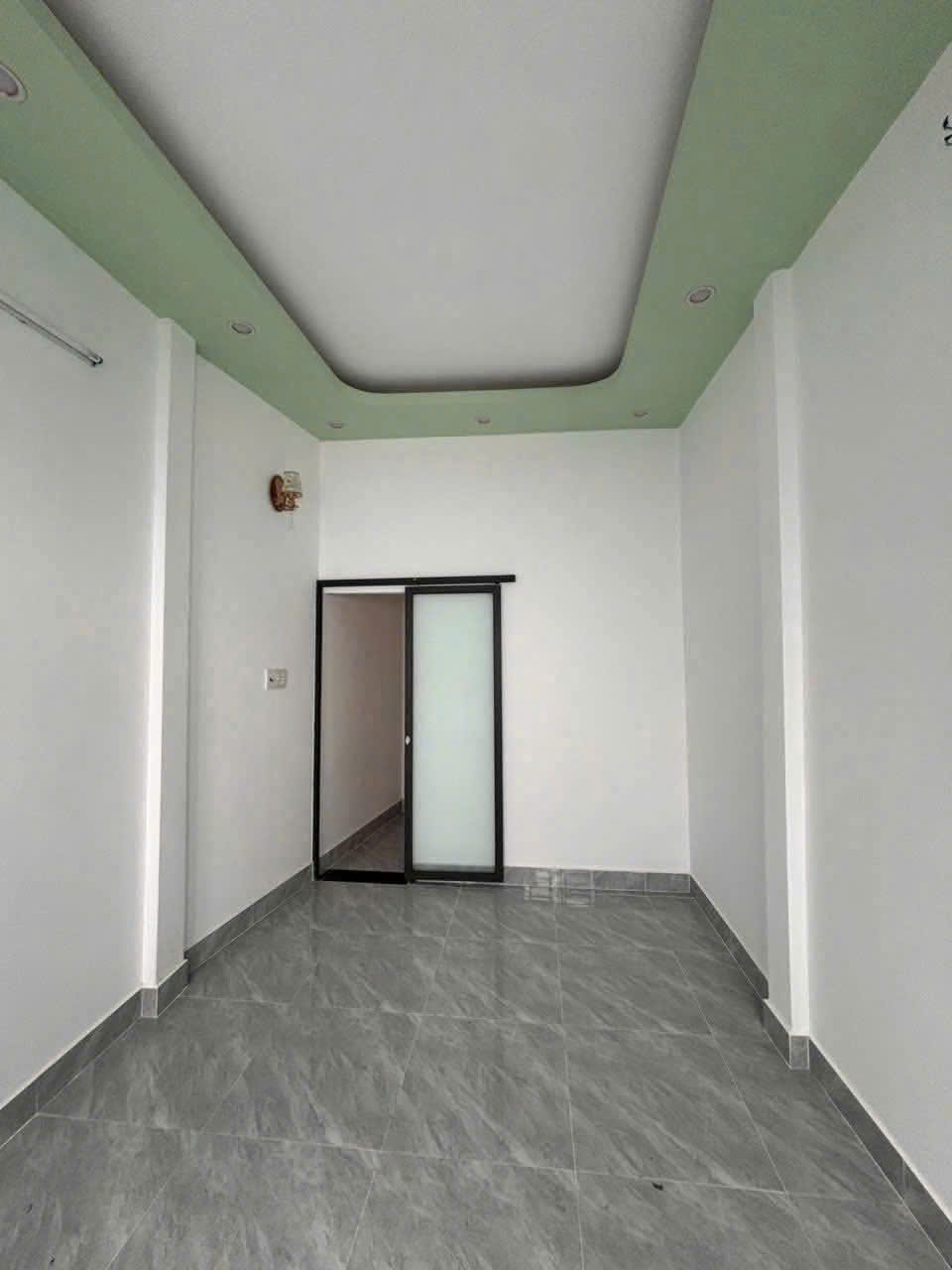 Bán nhà hẻm 137 Hoàng Văn Thụ mới đẹp hơn 1 tỷ 1 ít