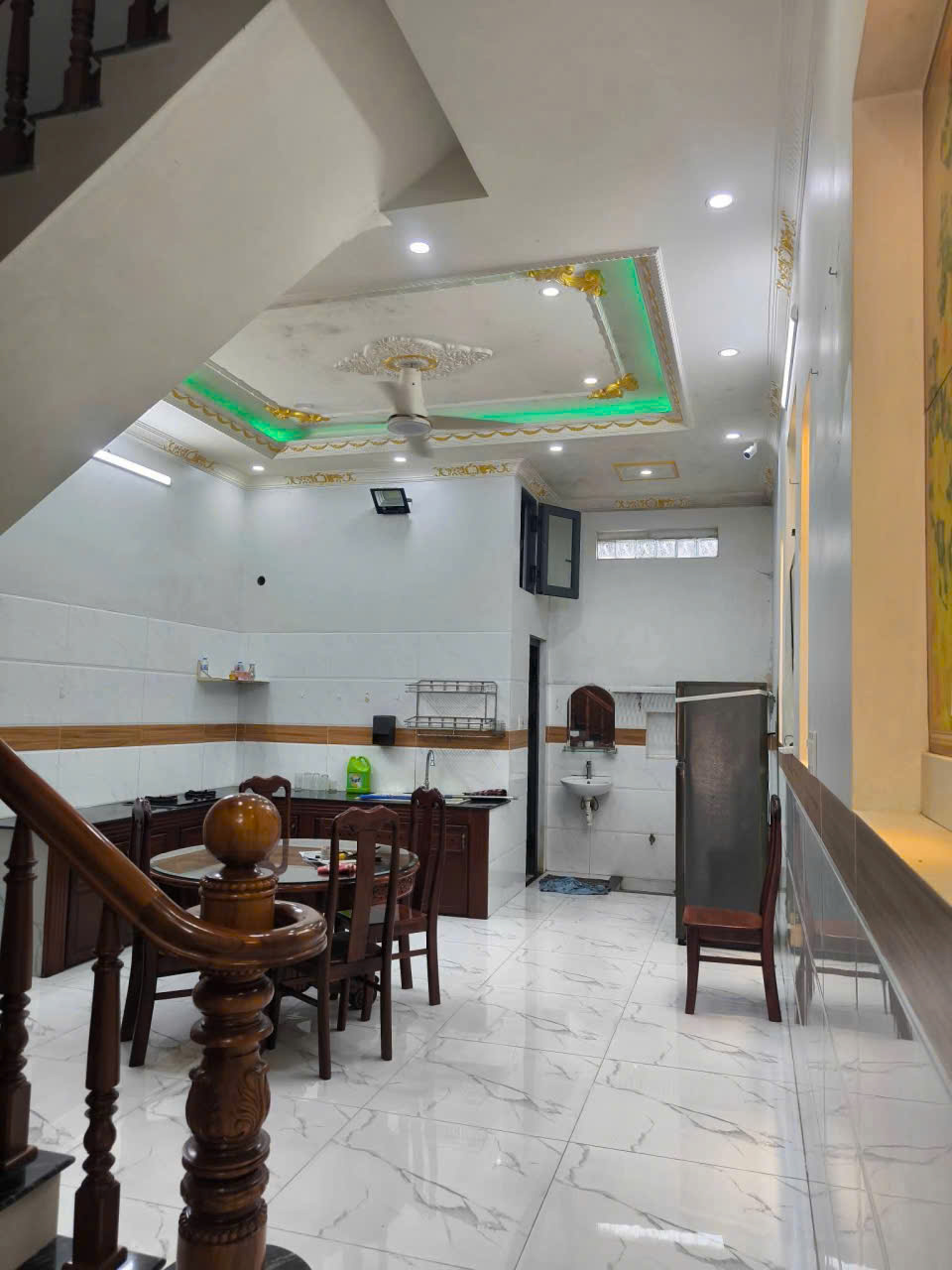 Nhà cho thuê nguyên căn tại KDC Quân Báo 4 phòng ngủ đủ nội thất
