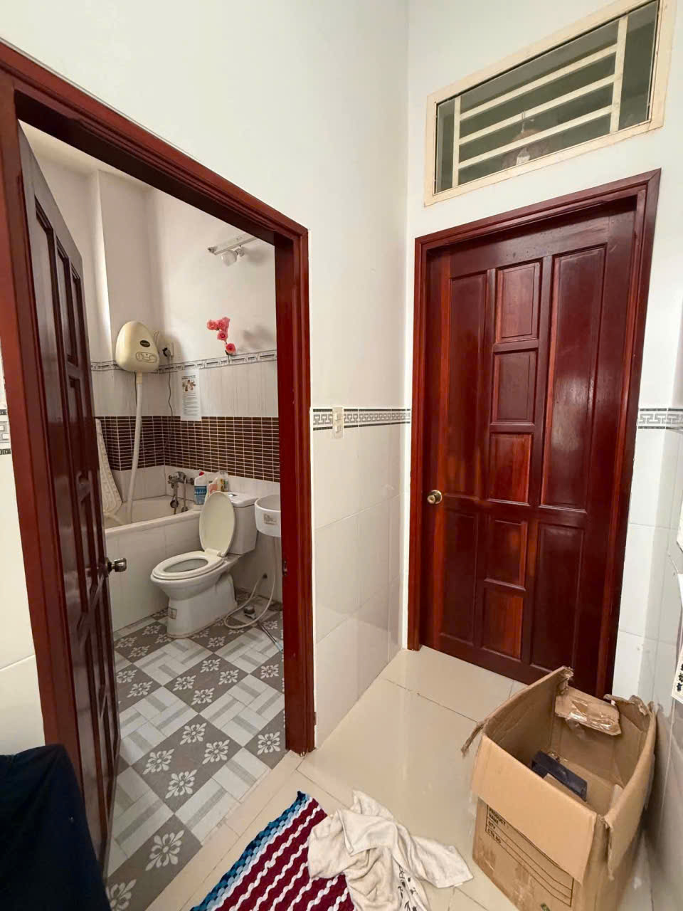 Cho thuê nhà trệt lầu 3 phòng ngủ kdc 91B giá rẻ