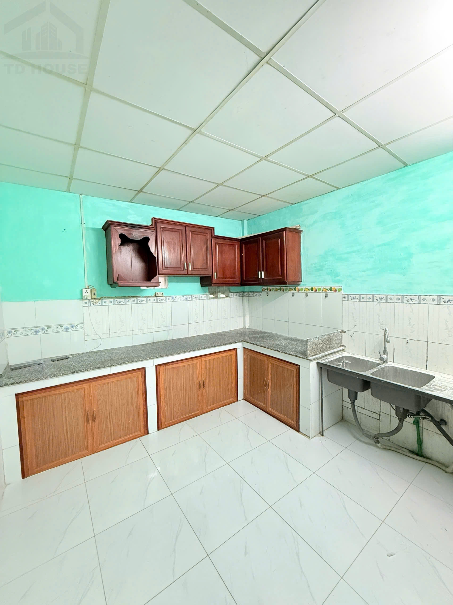 Cho thuê nhà 3 phòng ngủ hẻm 278 Tầm Vu giá rẻ