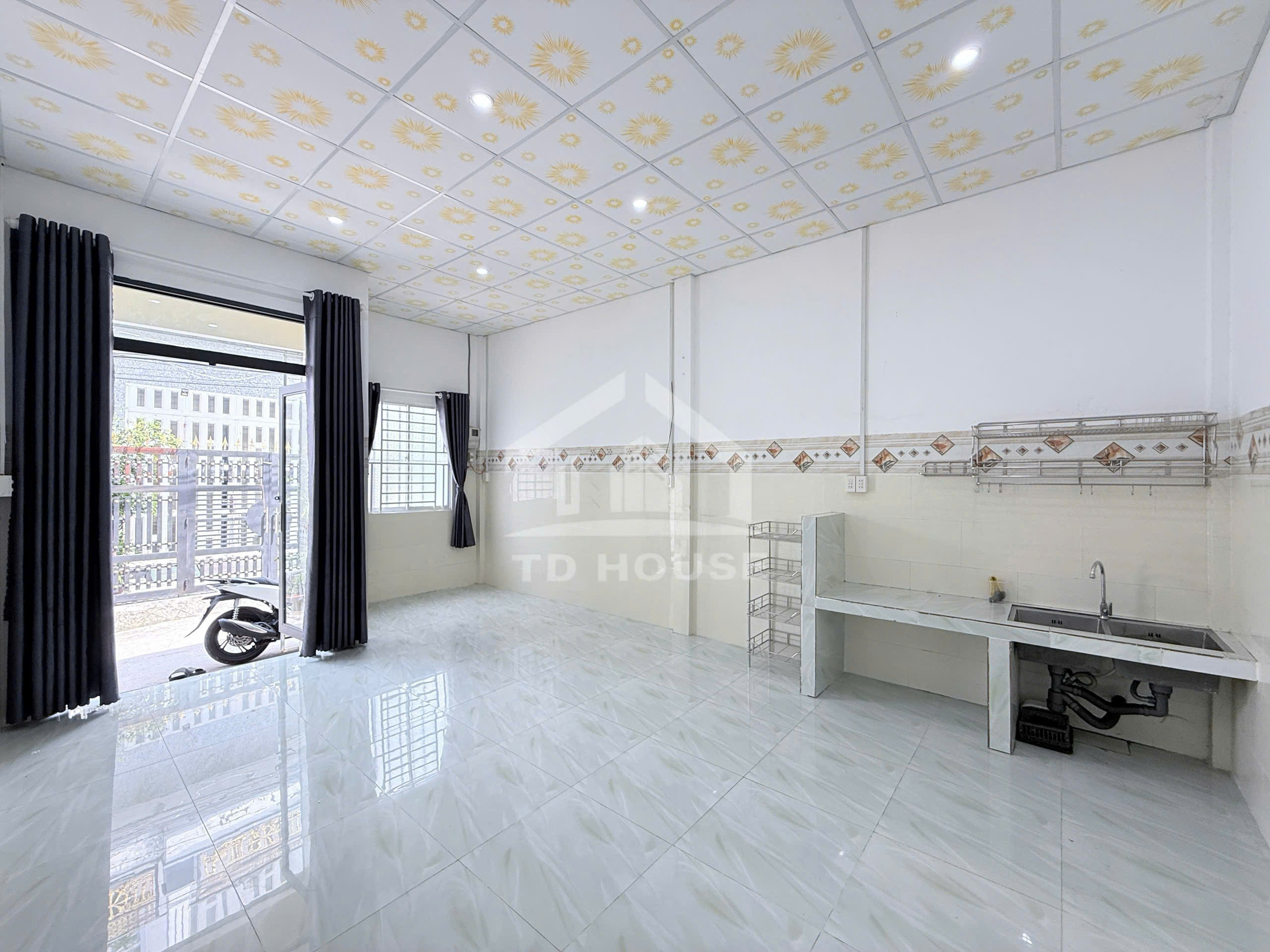 Nhà cho thuê 2 phòng ngủ có máy lạnh hẻm Võ Văn Kiệt