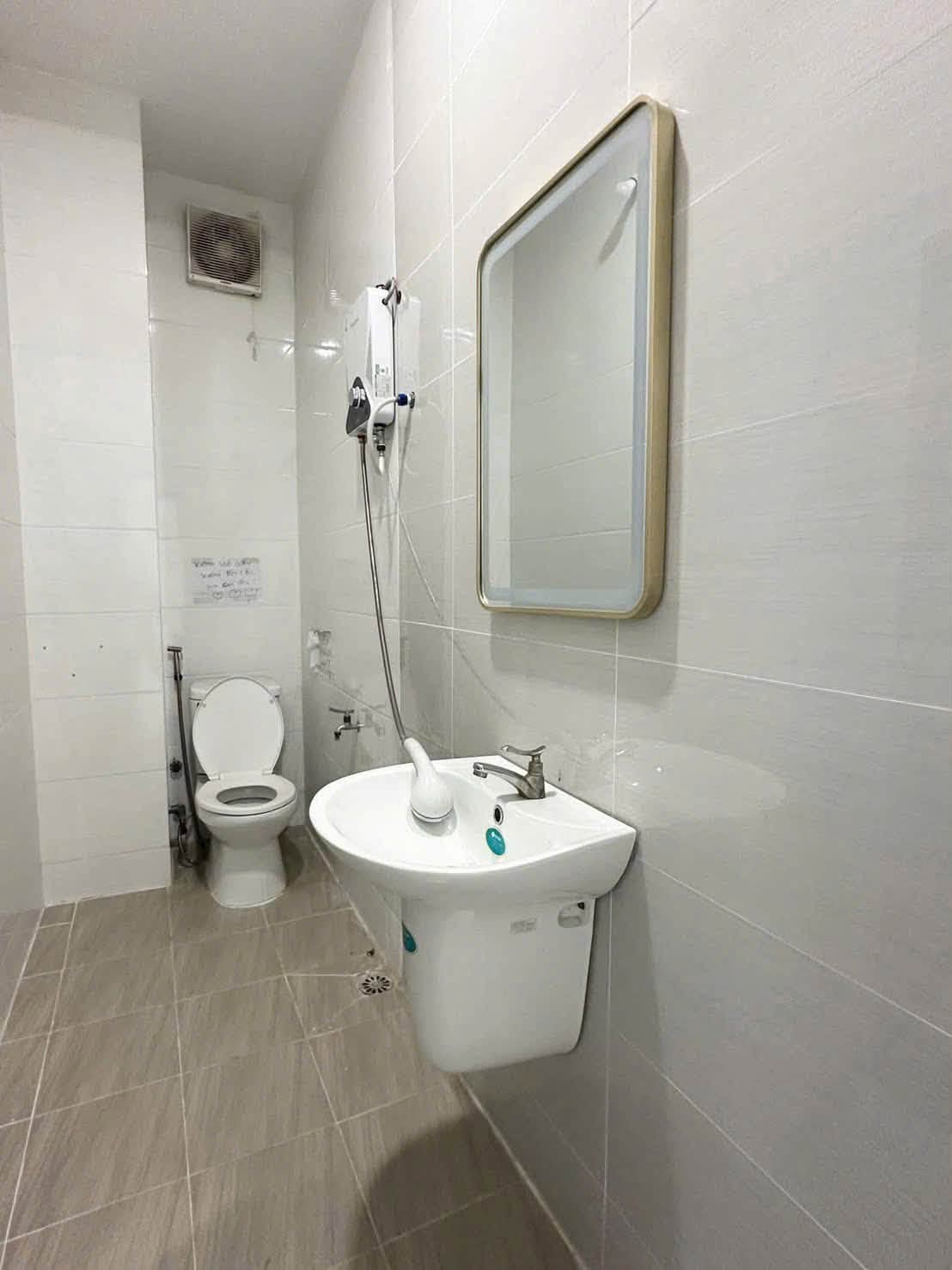 Nhà 3 tầng mặt tiền Mạc Thiên Tích (gần ĐH Cần Thơ)