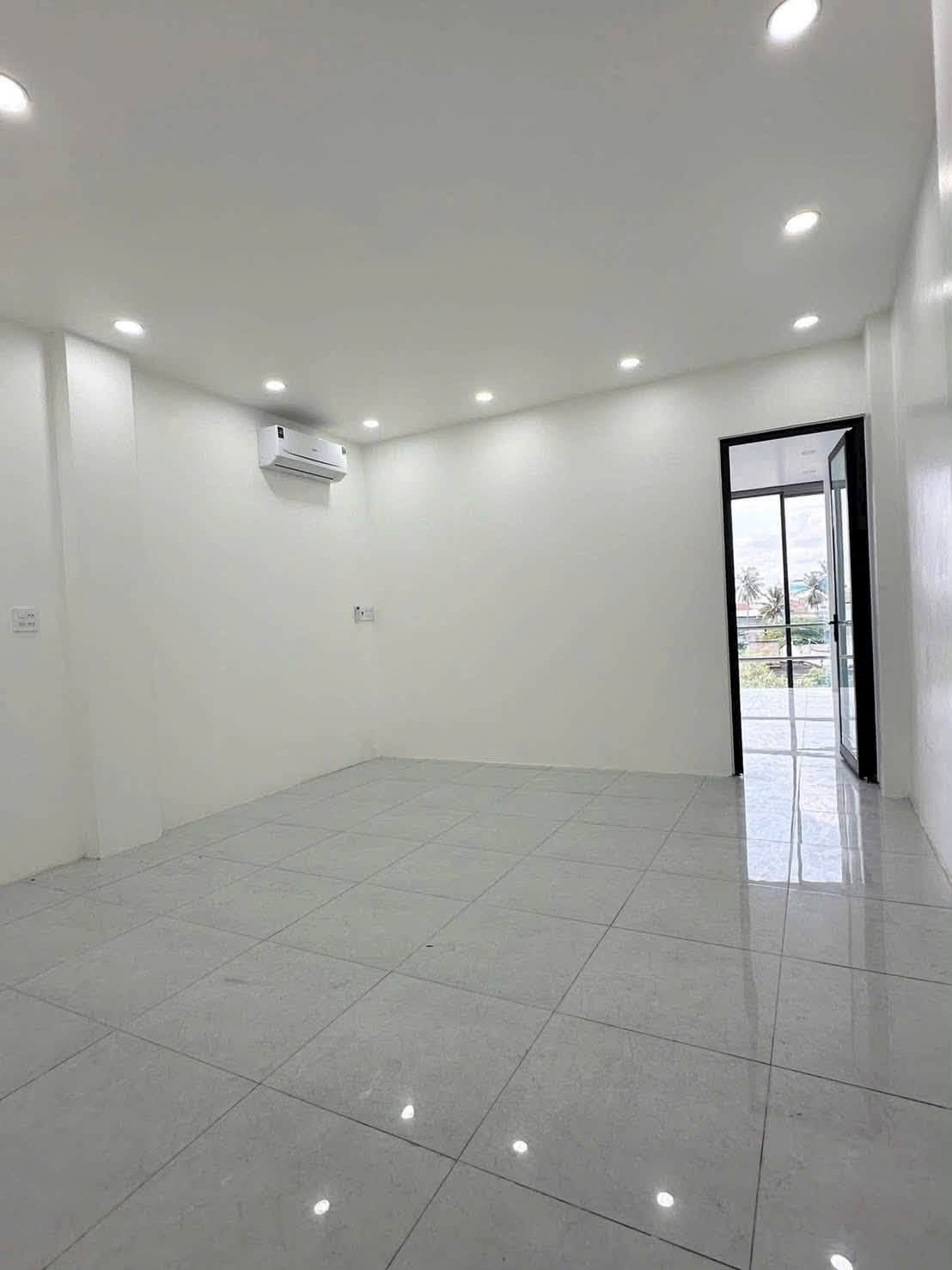 Nhà 3 tầng mặt tiền Mạc Thiên Tích (gần ĐH Cần Thơ)